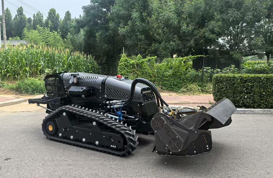 Fully hydraulic remote-controlled slope lawn mower