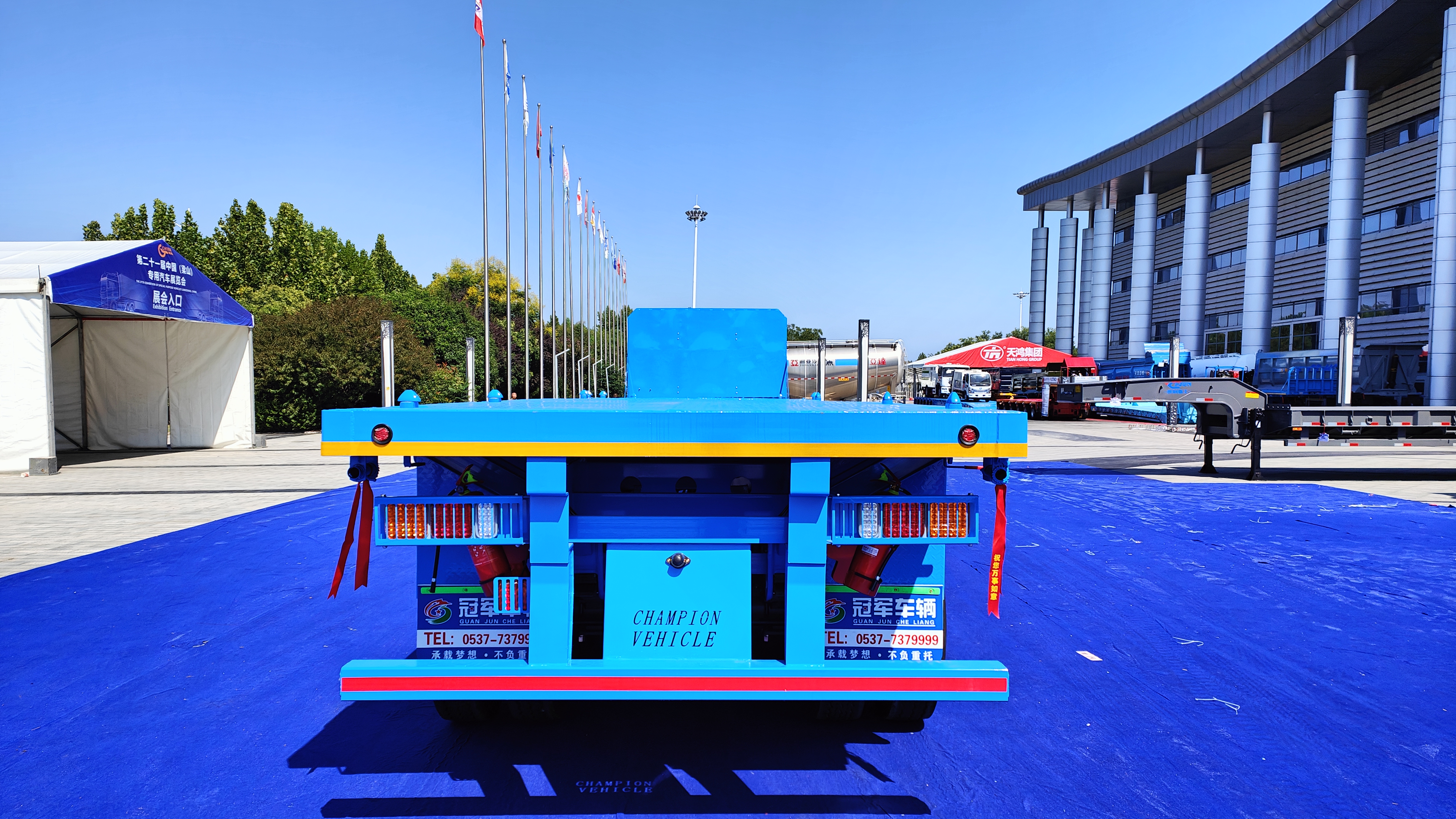 Used Thick I-beam Low Flatbed Semi Trailer, 3 Axle Mine Machinery Transport Trailer With ABS Air Brake