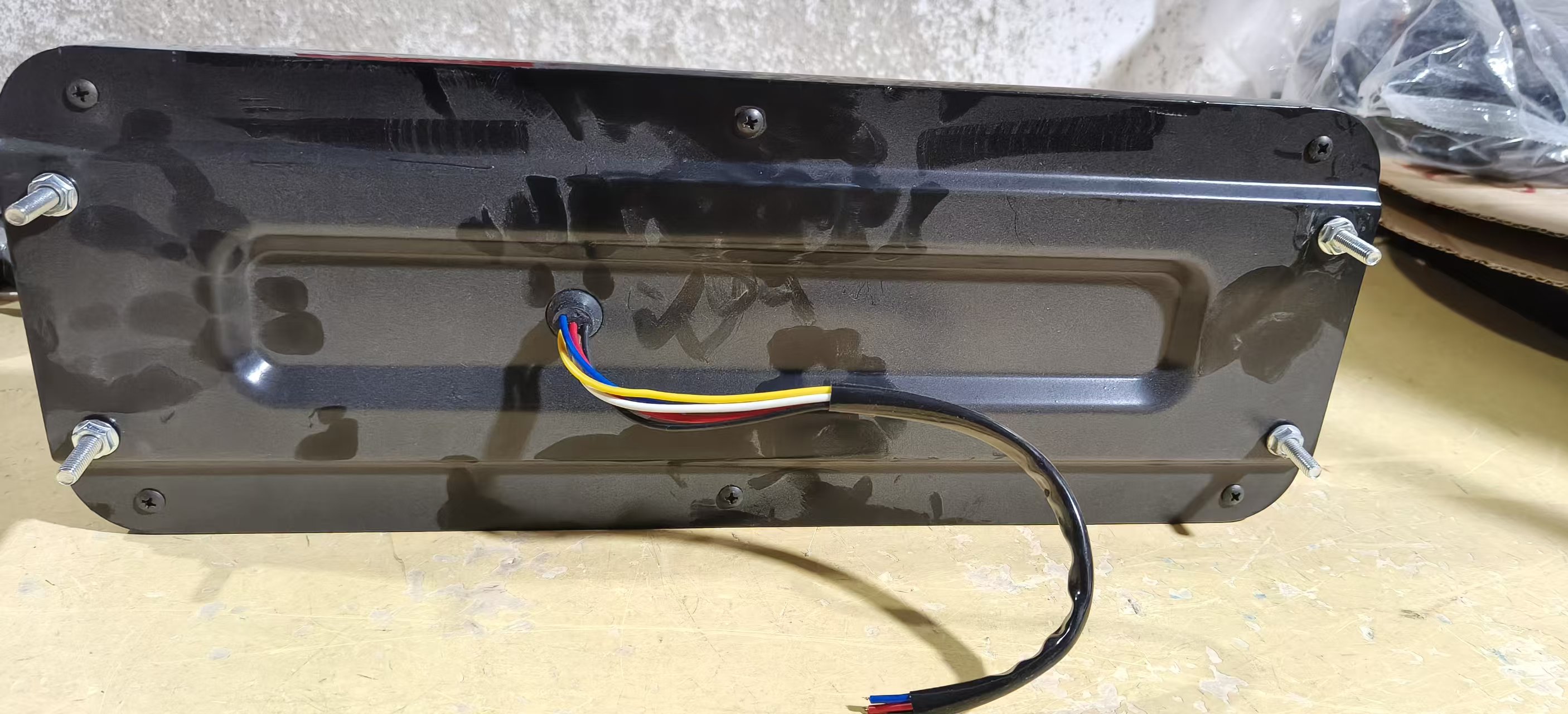 3-Color Truck Combination Tail Light