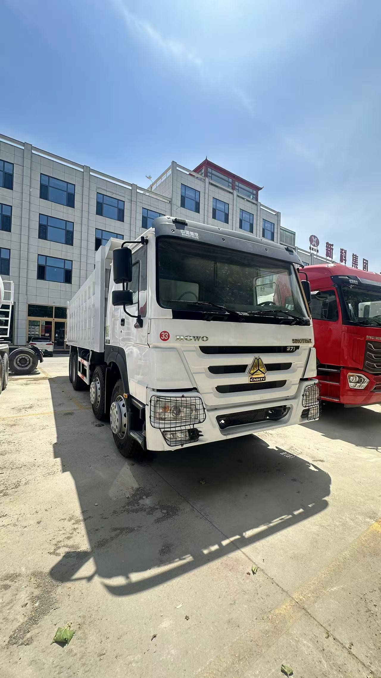 Used SINOTRUK HOWO 8×4 Dump Truck With Weichai 371 Engine Large Volume For Aggregate Transport