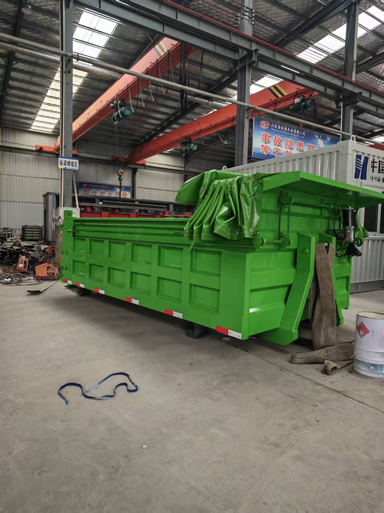 Custom Thickened Hook Arm Construction Waste Transfer Bin 7 Cubic Meter Engineering Roll Off Box Full Auto Electric Sealed Tarpaulin Sanitation Hook Lift Bin