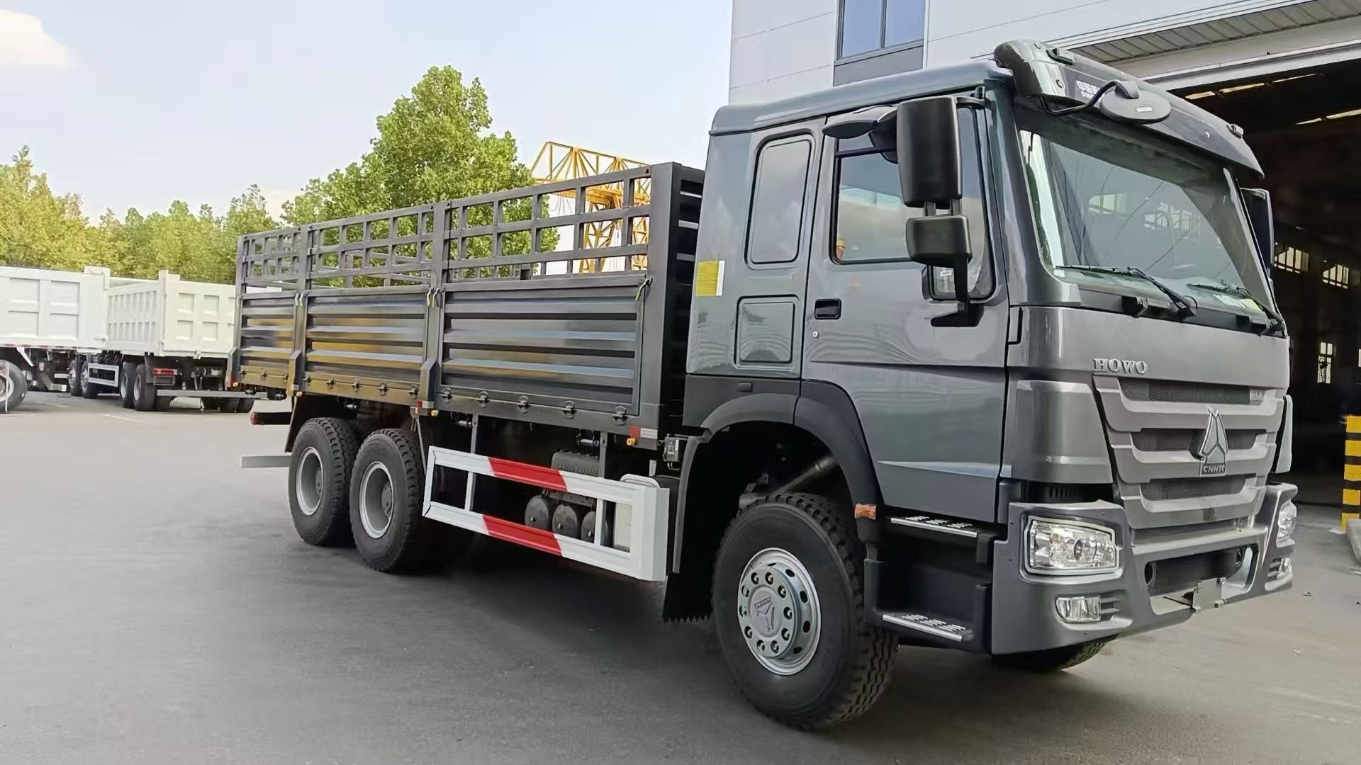 National V & VI Used Engineering Lorry With XCMG / Howo / Dongfeng Chassis Second-Hand Transport Vehicle For Greening & Infrastructure 120k-160k RMB