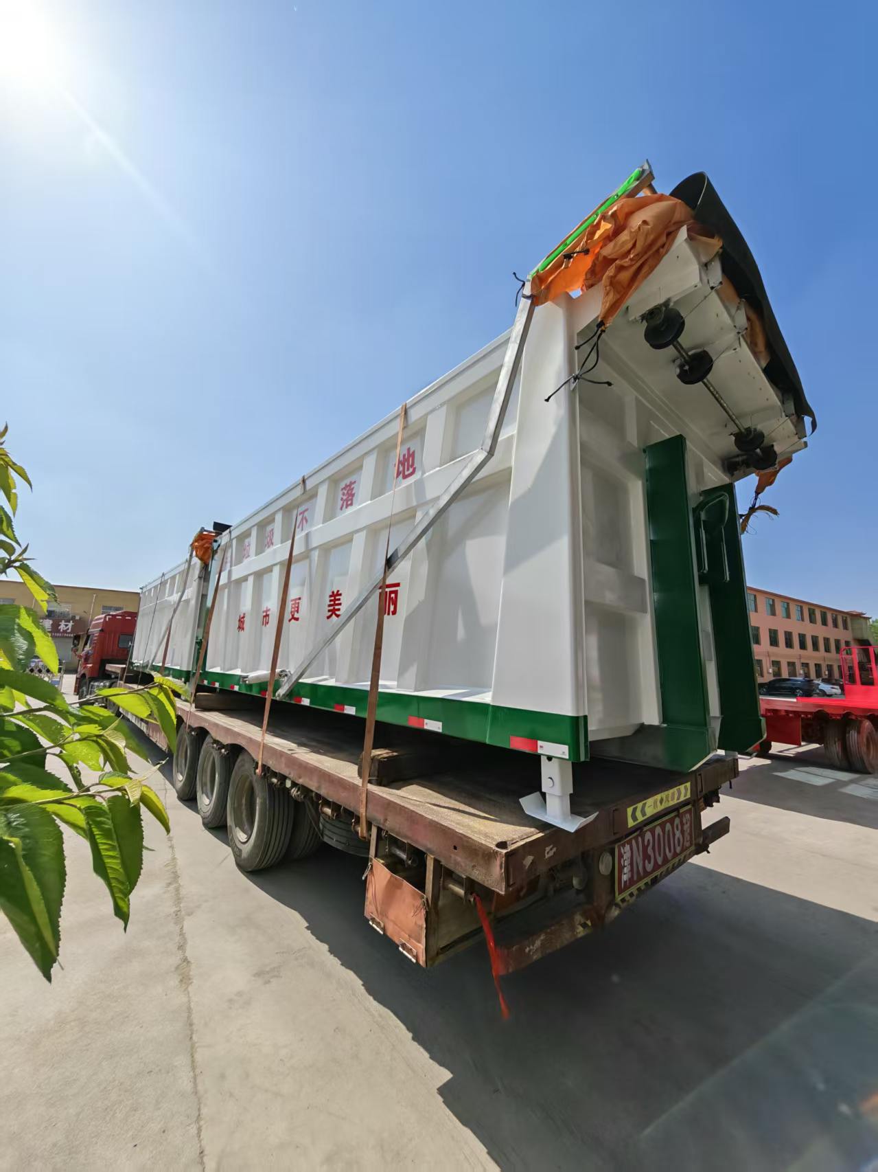 Custom Large Engineering Hook Arm Construction Waste Transfer Bin 30 Cubic Meter Muck Roll Off Box High Power Full Auto Electric Sealed Tarpaulin Sanitation Hook Lift Bin