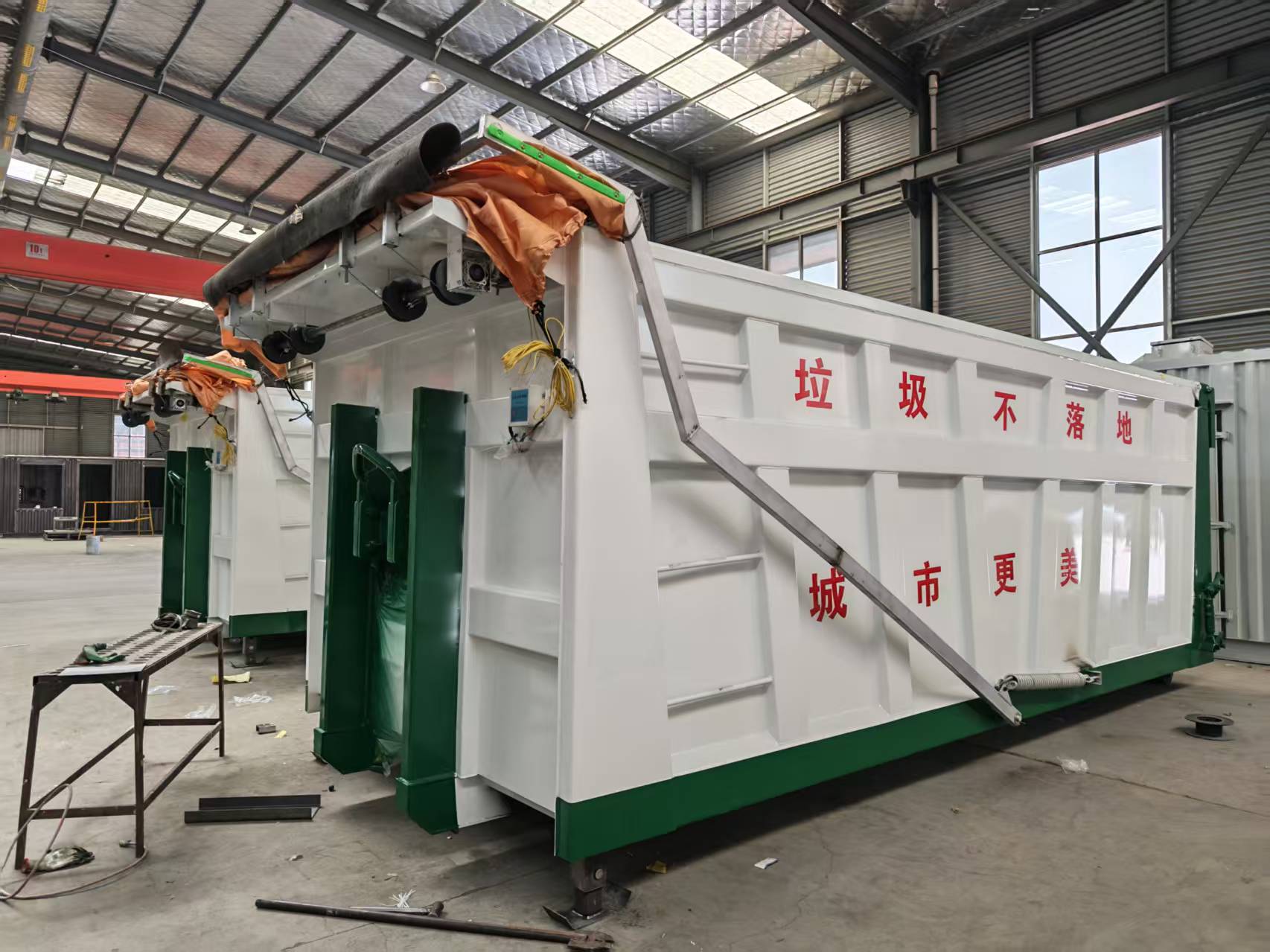 Custom Large Engineering Hook Arm Construction Waste Transfer Bin 30 Cubic Meter Muck Roll Off Box High Power Full Auto Electric Sealed Tarpaulin Sanitation Hook Lift Bin