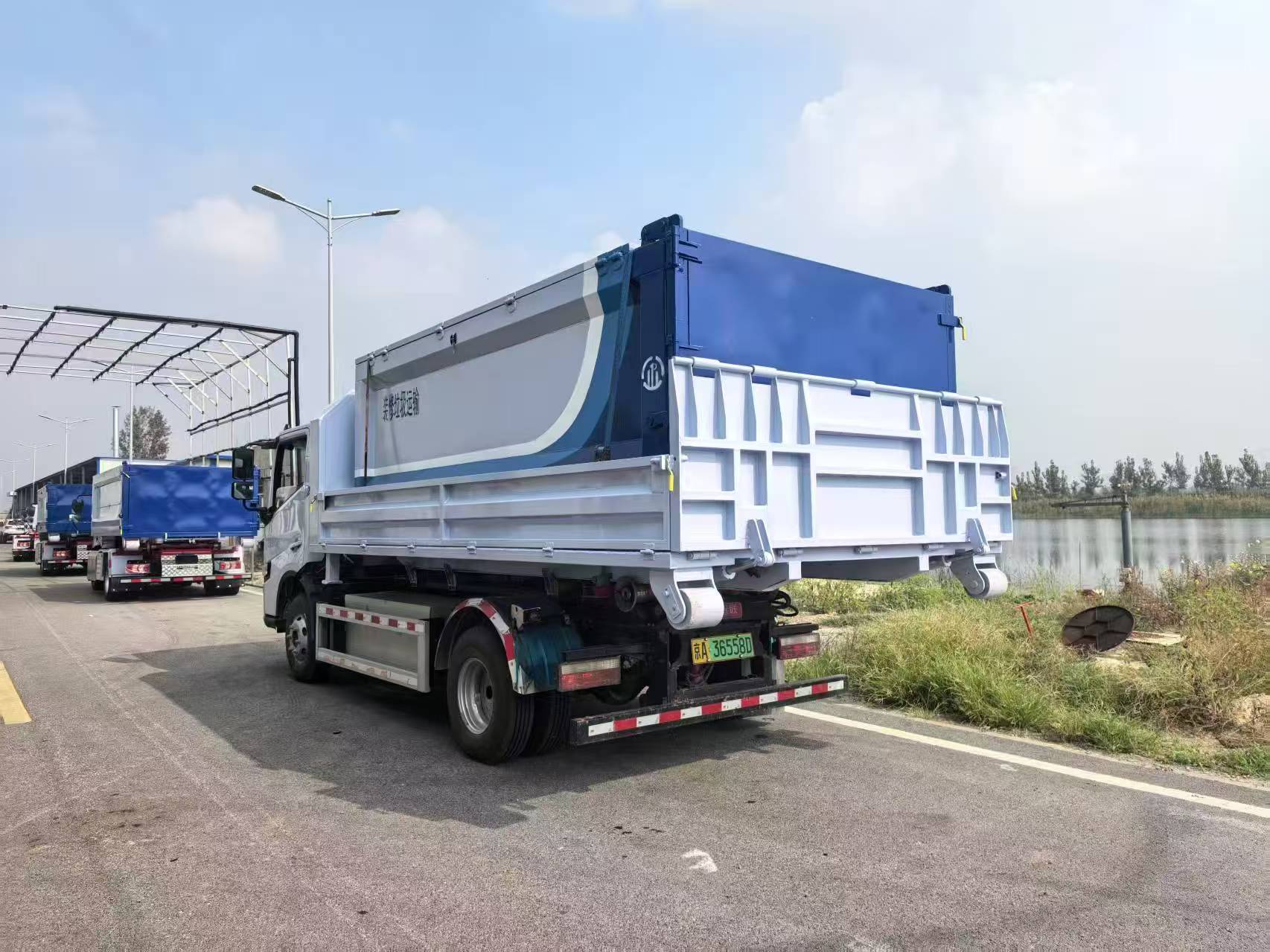 Custom Self-Generating Solar Hook Arm Decoration Waste Transfer Bin 8 Cubic Meter New Energy Hydraulic Sealed Cover Sanitation Roll Off Container No External Power Supply