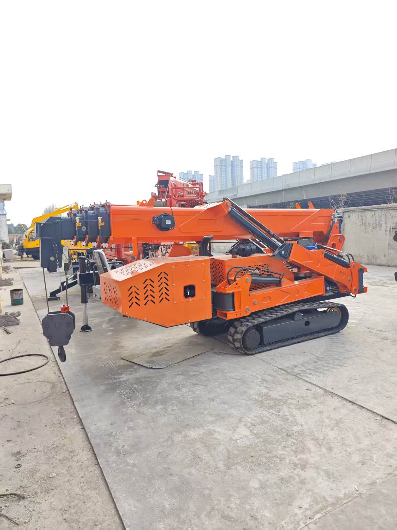 WT3.0 3 Ton Crawler Spider Crane 5-Section Telescopic Boom Small Hoist For Elevator Basement 380V Electric & Diesel Dual Power Mini Spider Lifter