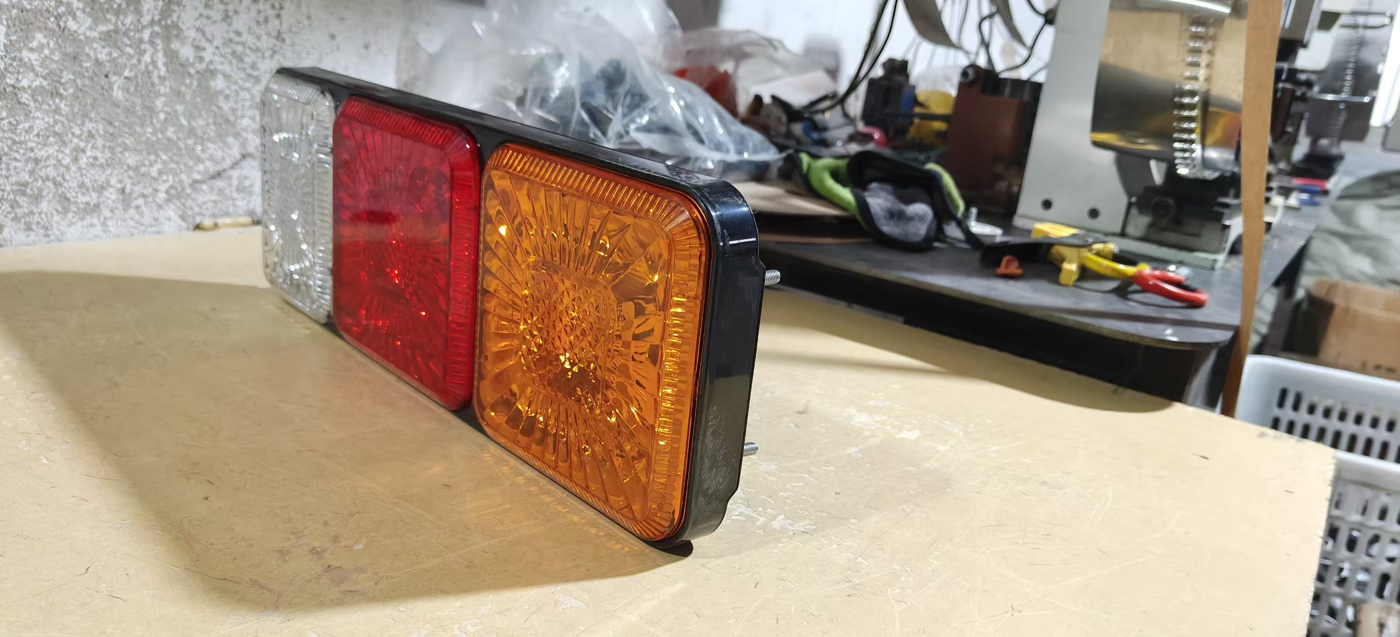 3-Color Truck Combination Tail Light