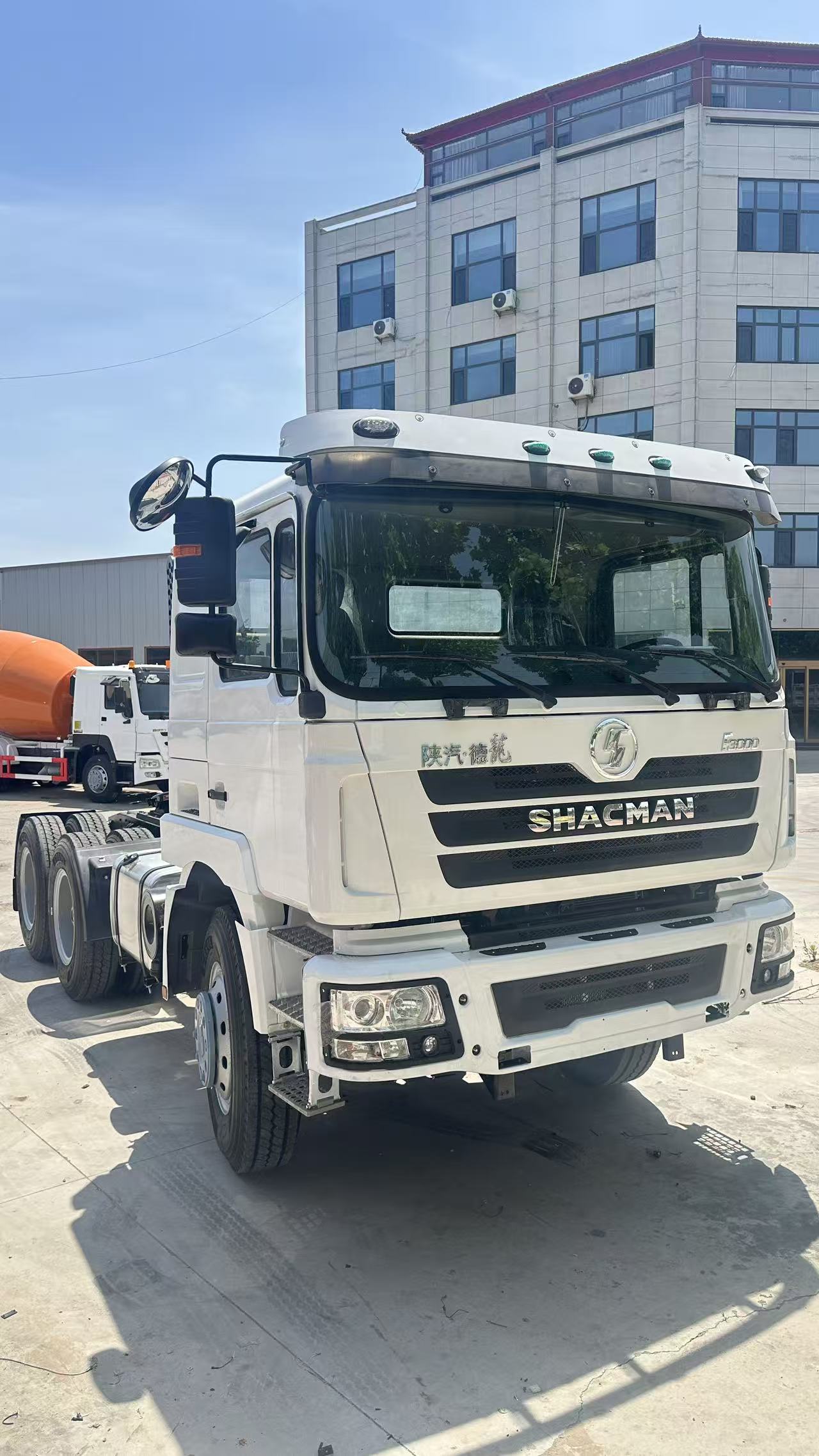 Used SHACMAN F3000 Tractor Head With Weichai High HP Engine For Long-distance Logistics Transport