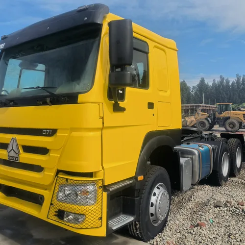 Used SINOTRUK HOWO 6×4 Tractor Head, 6-cylinder Diesel Engine, 10-speed Manual Gearbox