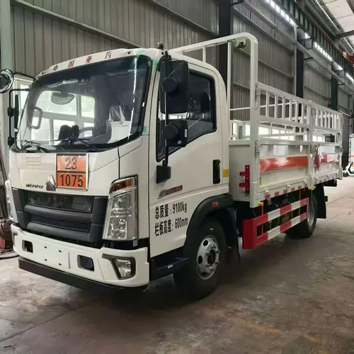 Used Sinotruk Howo Light Rack Gas Cylinder Dangerous Goods Truck 9Ton Flammable Gas Transport Vehicle Price 100000-150000