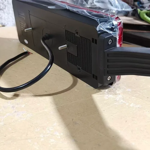 Vertical LED Truck Trailer Tail Light with Bracket