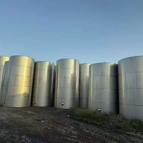10000L 304 Stainless Steel Storage Tank Vertical Top & Bottom Cone Mixing Tank For Food Beverage
