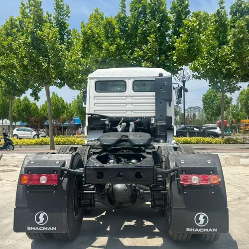 Used SHACMAN F3000 Tractor Head With Weichai High HP Engine For Long-distance Logistics Transport