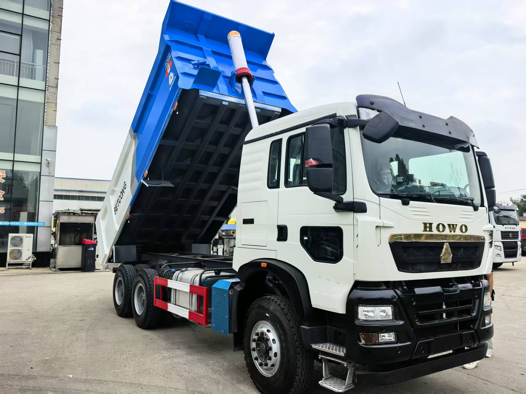 Brand New Stock Sinotruk Howo TX 6×4 Tipper Dump Truck, WP10.5 430HP, AC16 Heavy Rear Axle, Made Nov 2024, Price 30000 USD