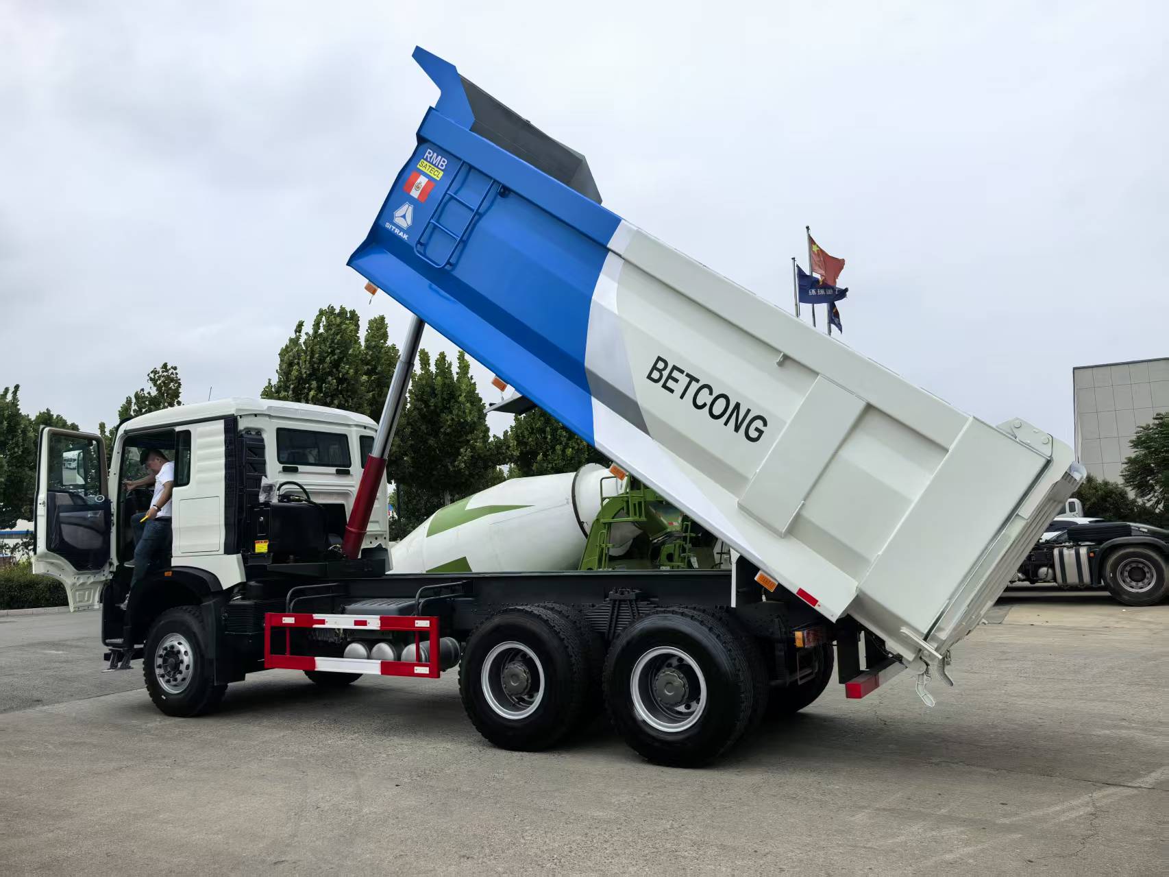 Brand New Stock Sinotruk Howo TX 6×4 Tipper Dump Truck, WP10.5 430HP, AC16 Heavy Rear Axle, Made Nov 2024, Price 30000 USD