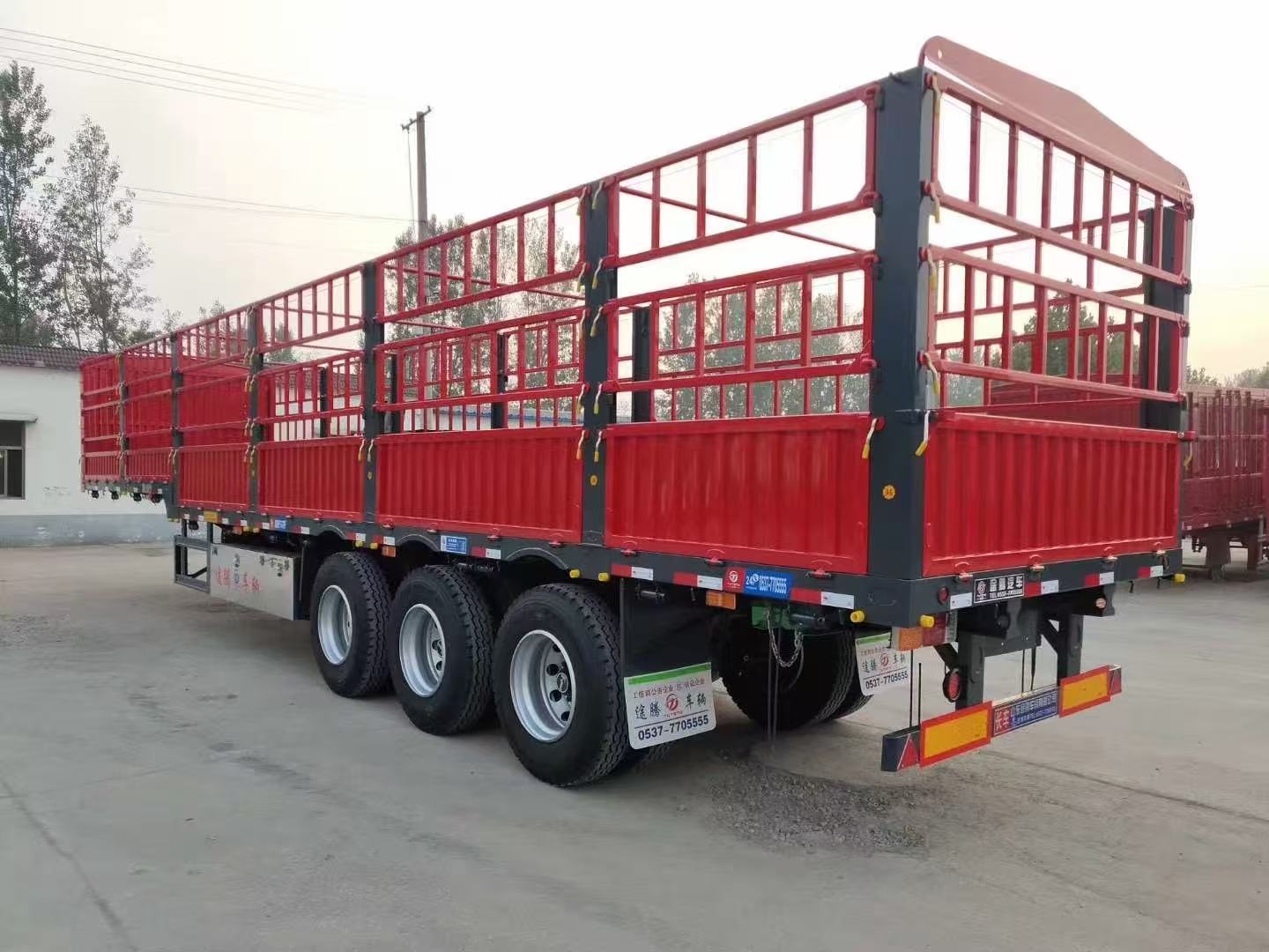 Export Standard High Side Stake Semi-Trailer 9000-16000mm Fence Cargo Trailer For Fruit Vegetable Delivery Multi Color Available