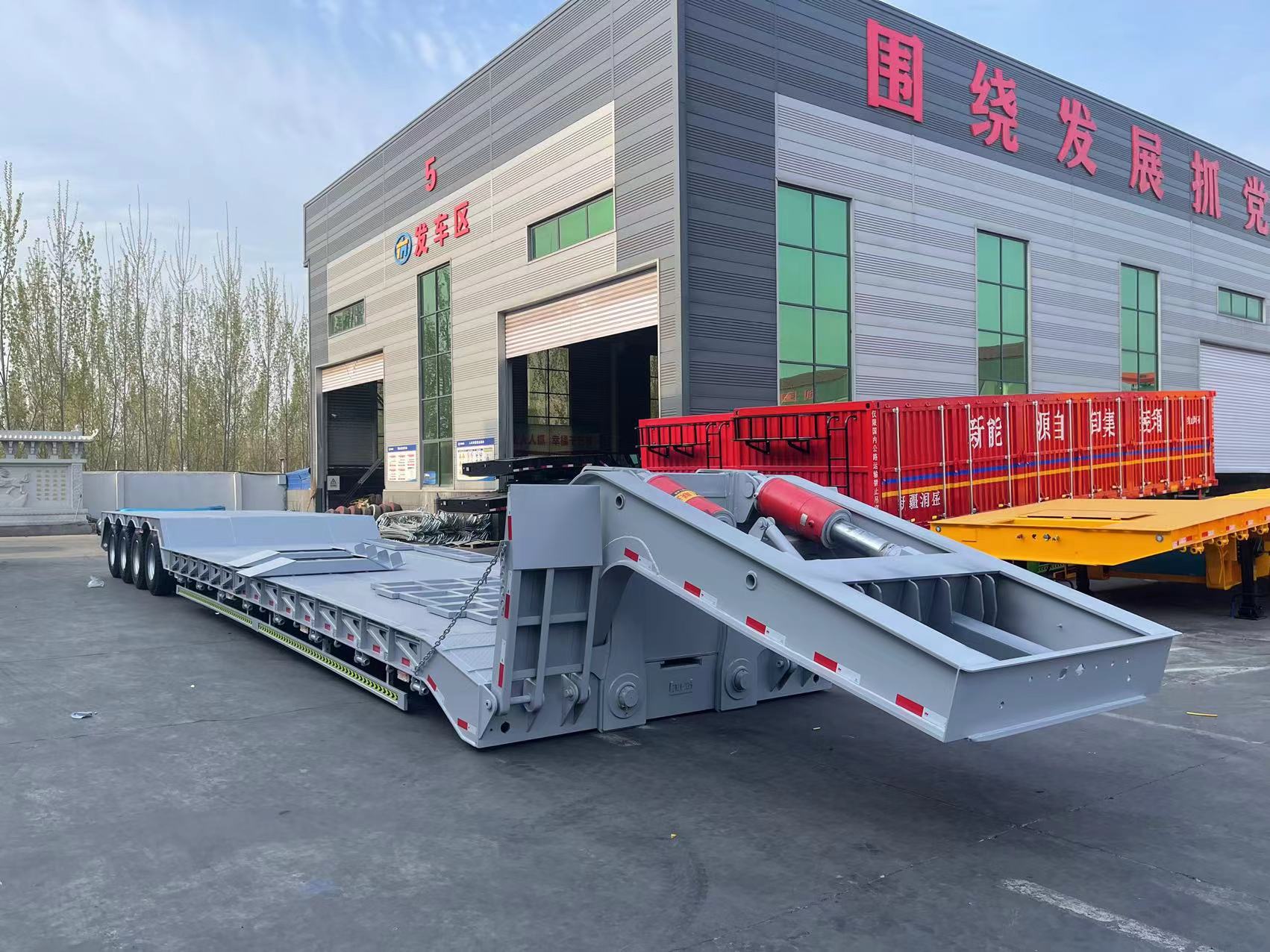 Brand New Hydraulic Ramp Lowbed Semi Trailer 4 Axle 80 Ton Excavator Machinery Transport Flatbed Semi-Trailer