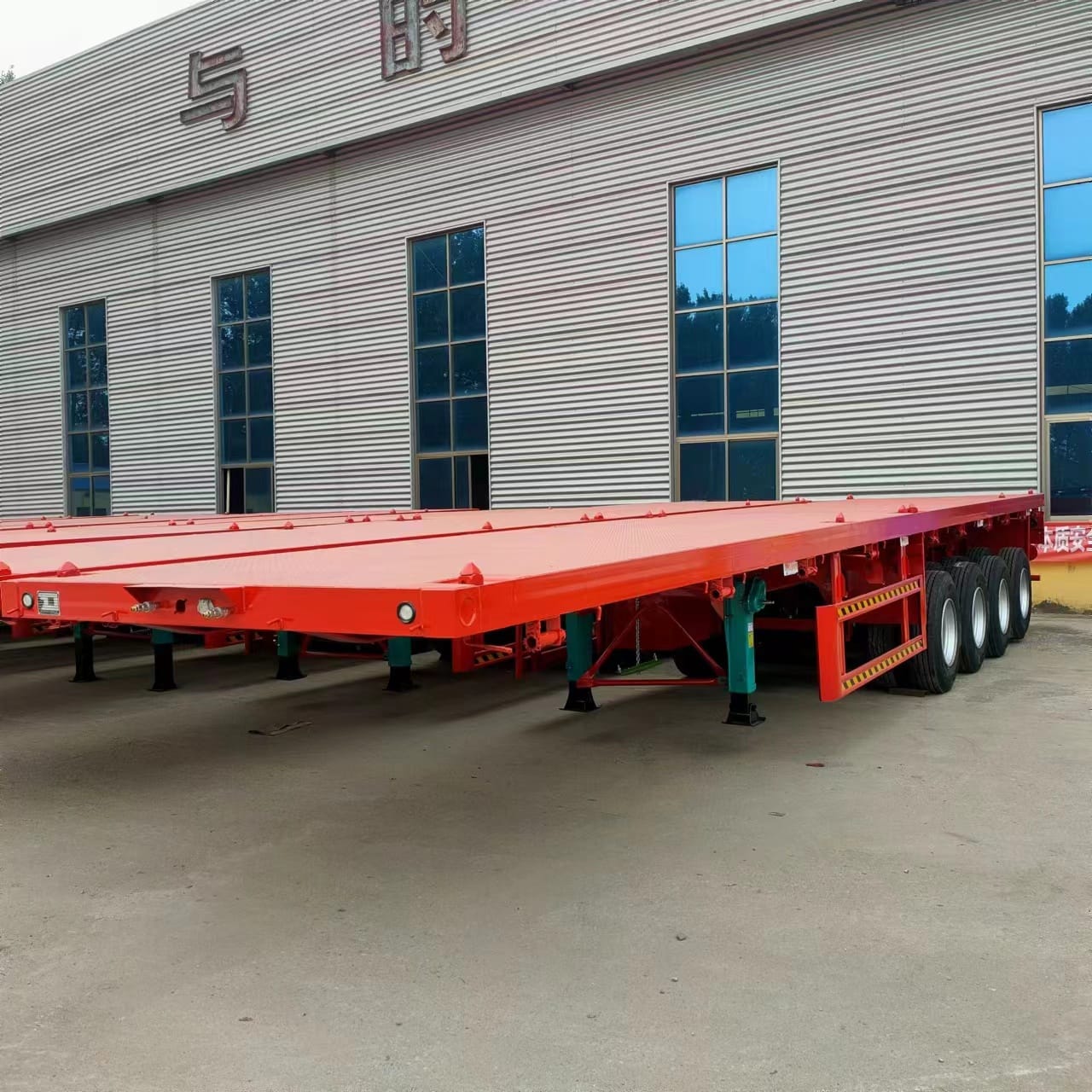 Export Flatbed Semi-Trailer 3-Axle Mechanical Leaf Spring Suspension Multi Color New Flat Haulage Trailer Ready Stock