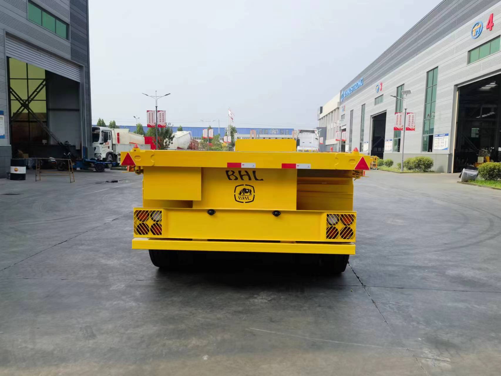 Export Flatbed Semi-Trailer 3-Axle Mechanical Leaf Spring Suspension Multi Color New Flat Haulage Trailer Ready Stock