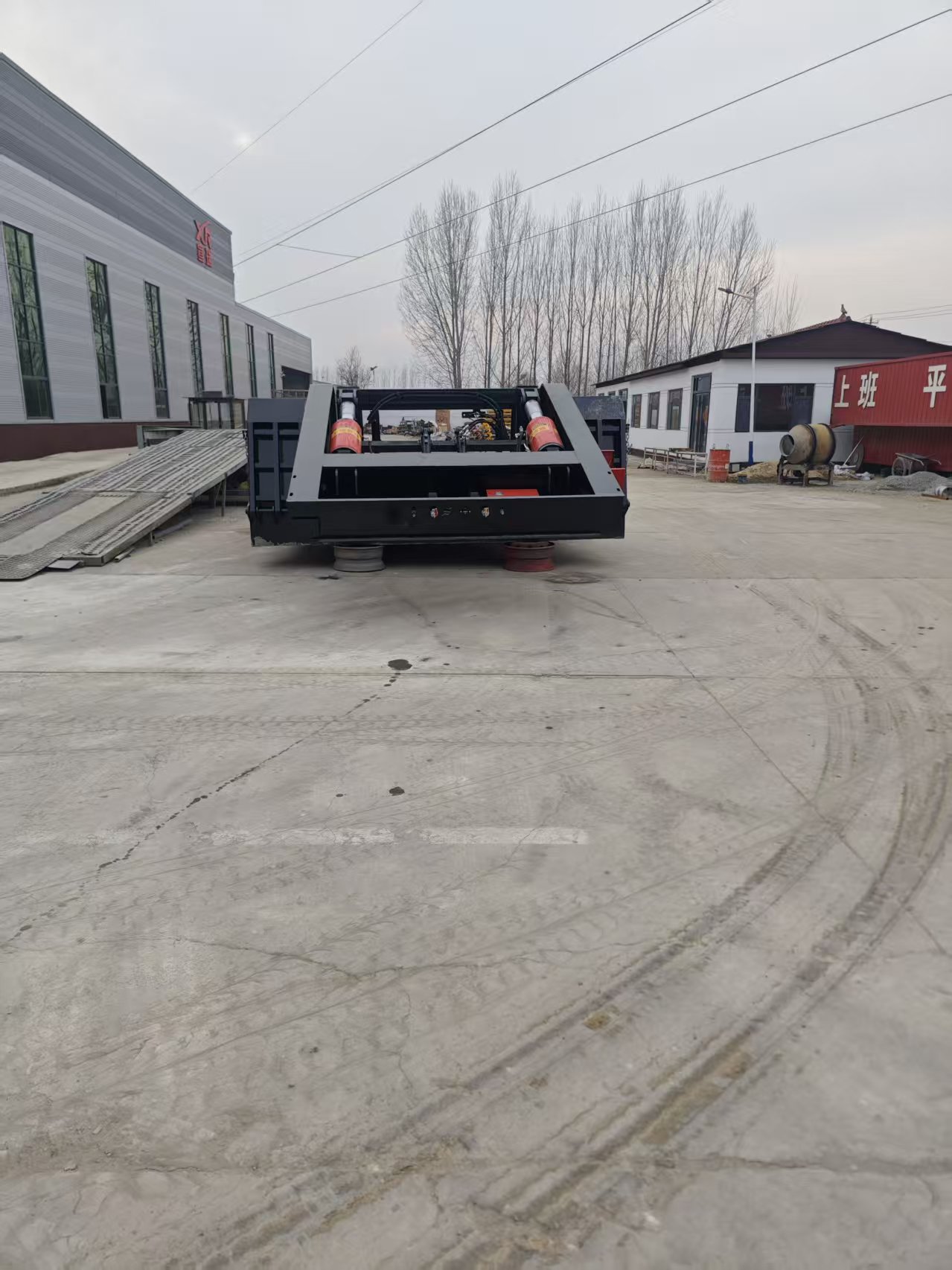 Factory Price Detachable Gooseneck Lowbed Trailer 120 Ton Hydraulic Lowboy Semi Trailer for Excavator Transport