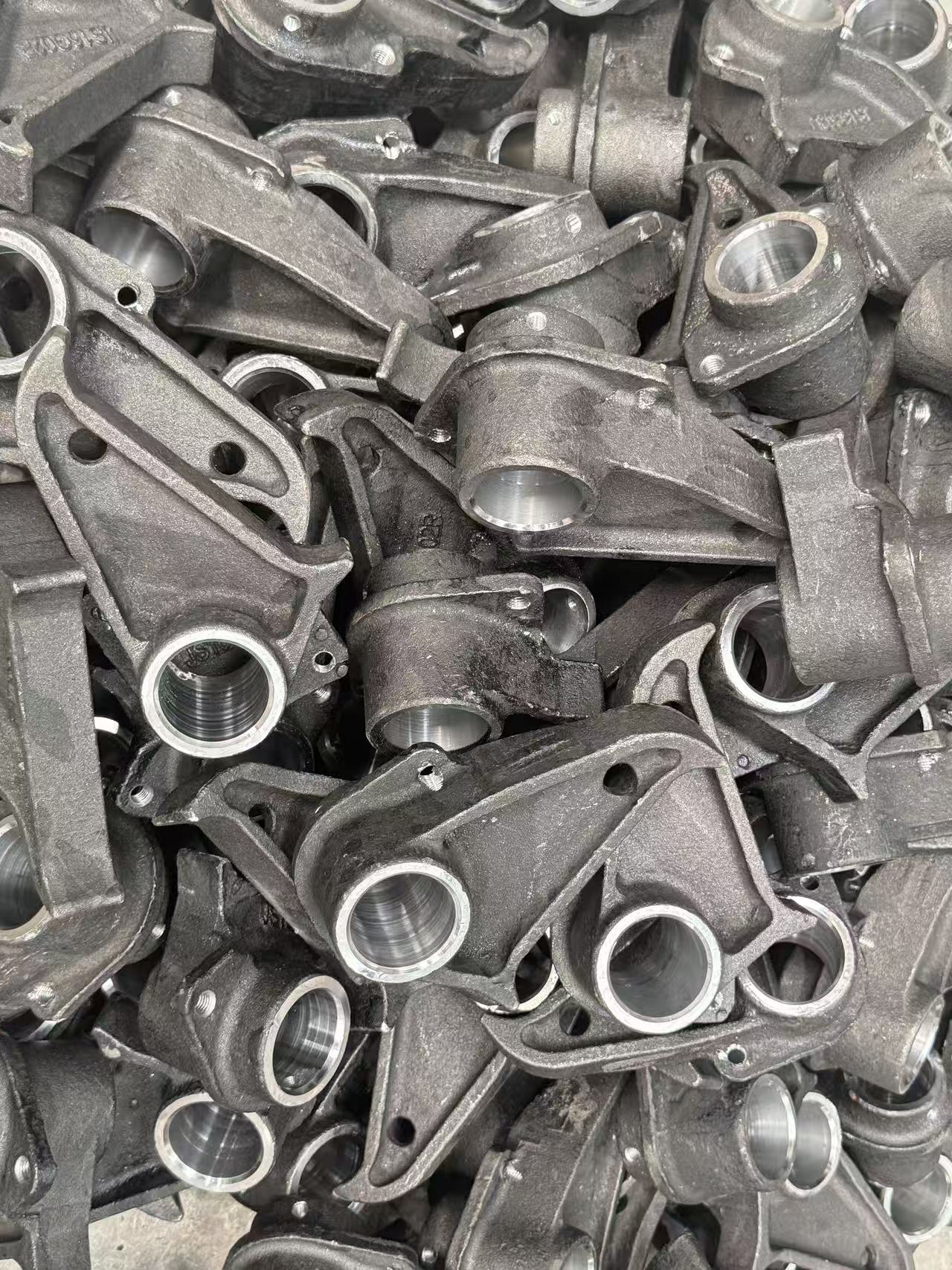 JS16G01R Brake Anchor Bracket For Semi-Trailer Drum Brake FUWA 16 Ton Axle Cast Spare Parts Stock
