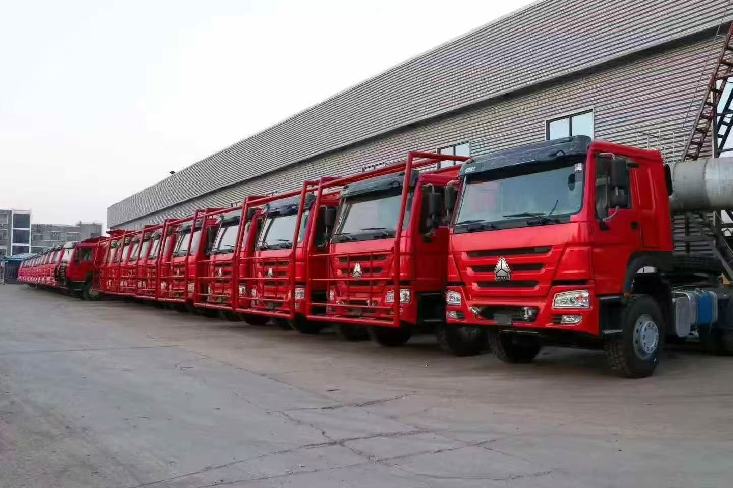 Second-Hand HOWO 6×4 Truck Tractor Long-Distance Freight Hauler Complete Documents For Transfer & Export