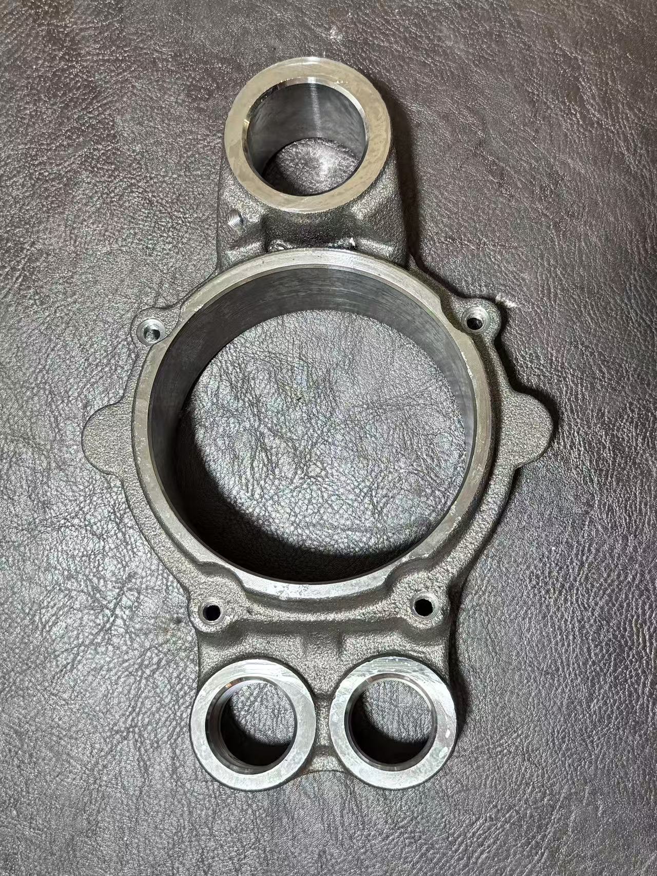 Trailer Axle Bearing Housing High Strength Gray Cast Iron Wheel Hub Bearing Shell Semi-Trailer Cast Spare Parts Stock
