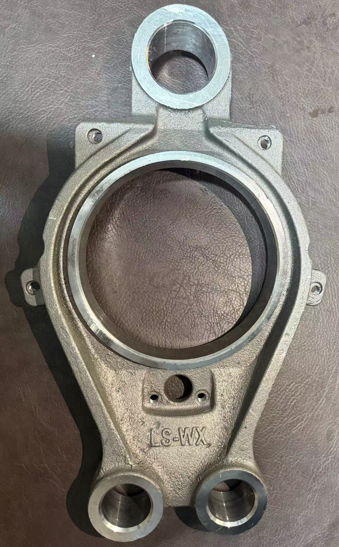 Model 148 FUWA Axle Brake Spider High Strength Cast Bracket For Flatbed Dump Semi-Trailer