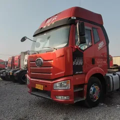 Second Hand Light Duty J6P Truck With 460HP Weichai Motor Fuel Saving For Long Distance Standard Cargo Transport