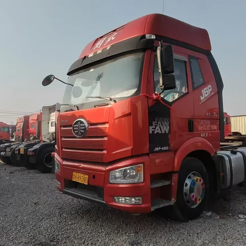 Second Hand Light Duty J6P Truck With 460HP Weichai Motor Fuel Saving For Long Distance Standard Cargo Transport