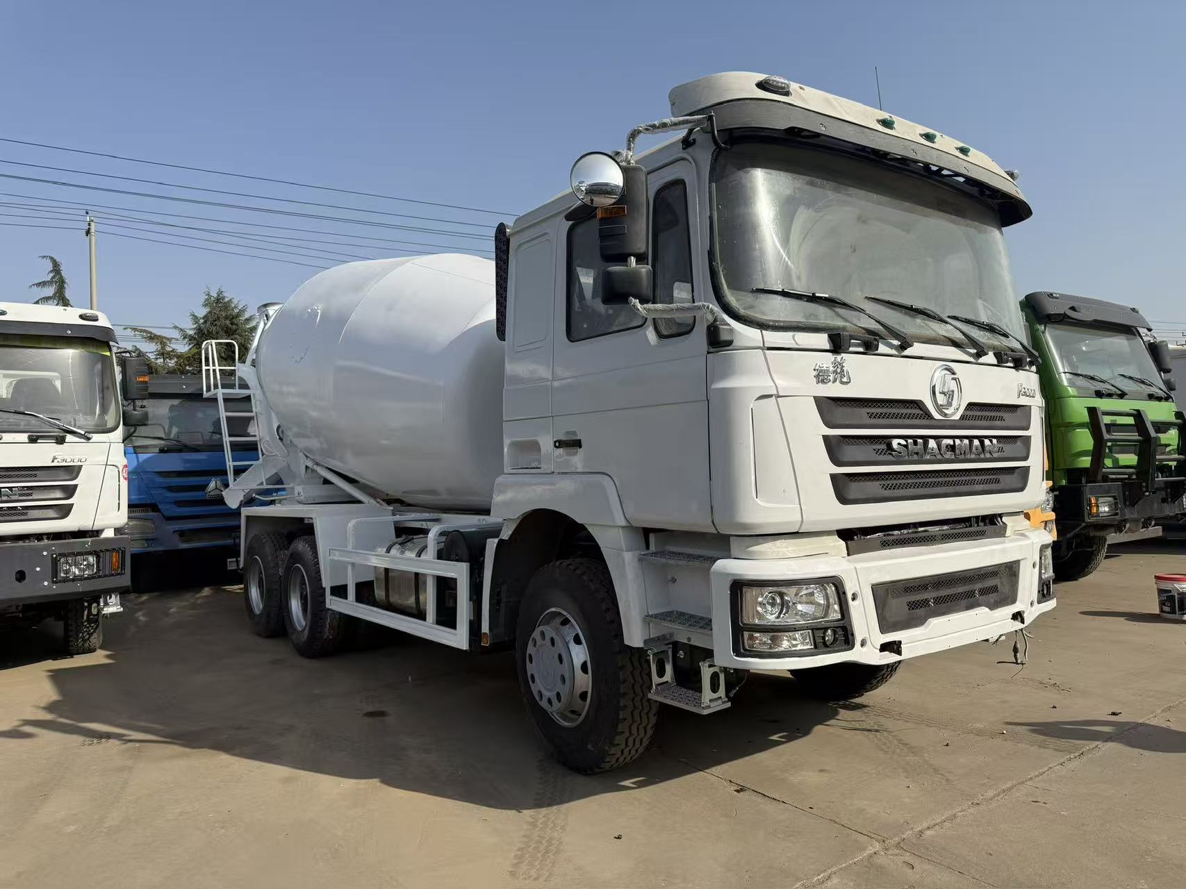 Second-Hand SHACMAN F3000 Cement Mixer Transport Truck 10 Cubic Meter Drum For Mine & Factory Internal Haulage