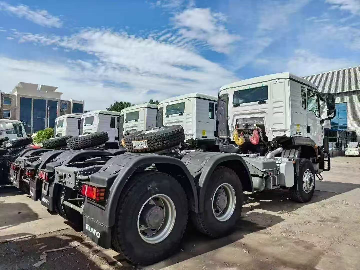 Used HOWO TX 6×4 Tractor Head Double Rear Axle Semi-Truck Tractor For Container & Tank Trailer Price 120000 RMB