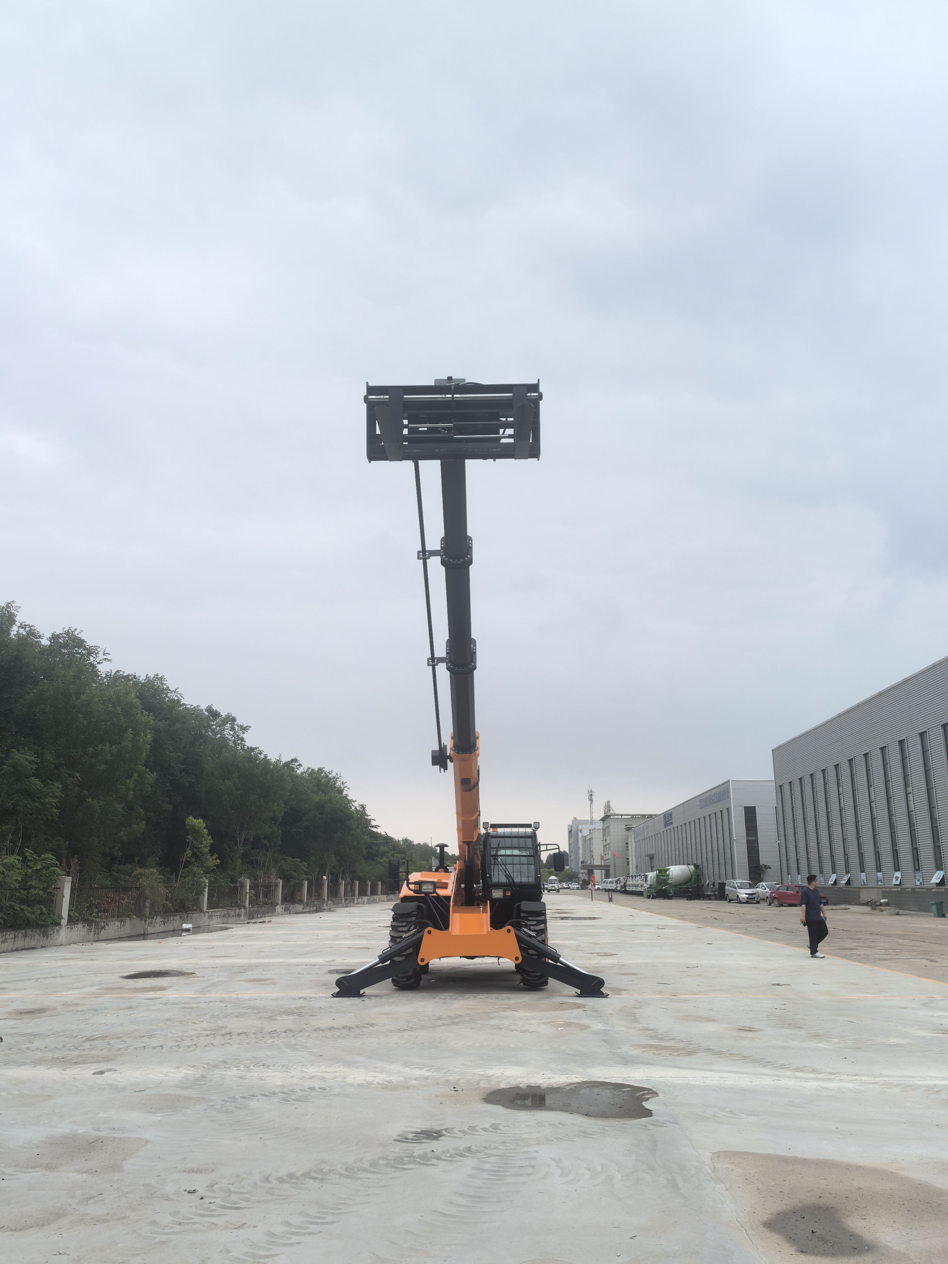 MAT1845 Telehandler 4.5 Ton Capacity 18.7m Lifting Height Off-Road Construction Material Handler Ready Stock
