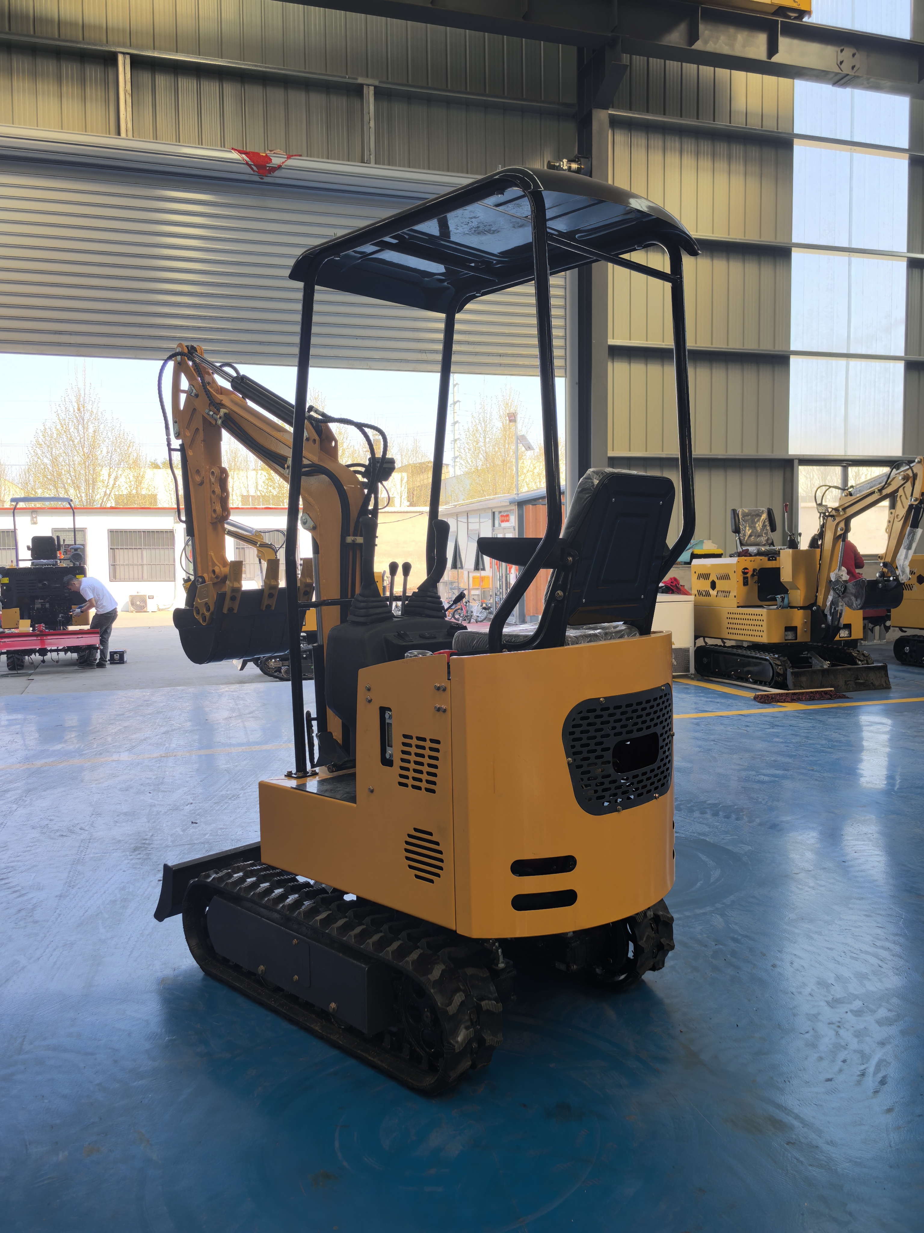 12A 1 Ton Mini Excavator Household Orchard Greenhouse Indoor Demolition Small Track Digger With Multi Attachments Ready Stock