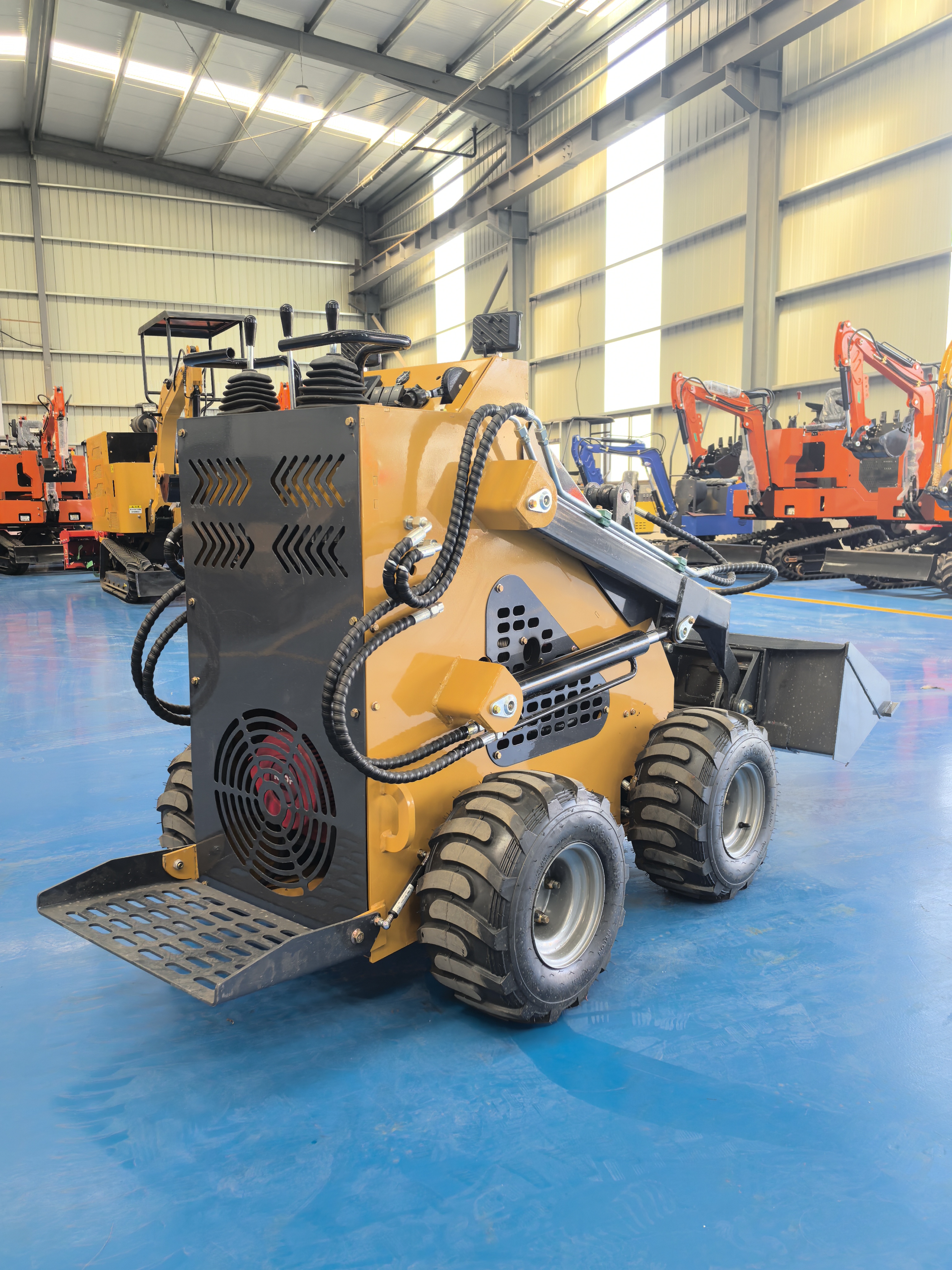 480S Mini Wheel Skid Steer Loader Household Construction Small 4WD Skid Steer With Multi Attachments Ready Stock
