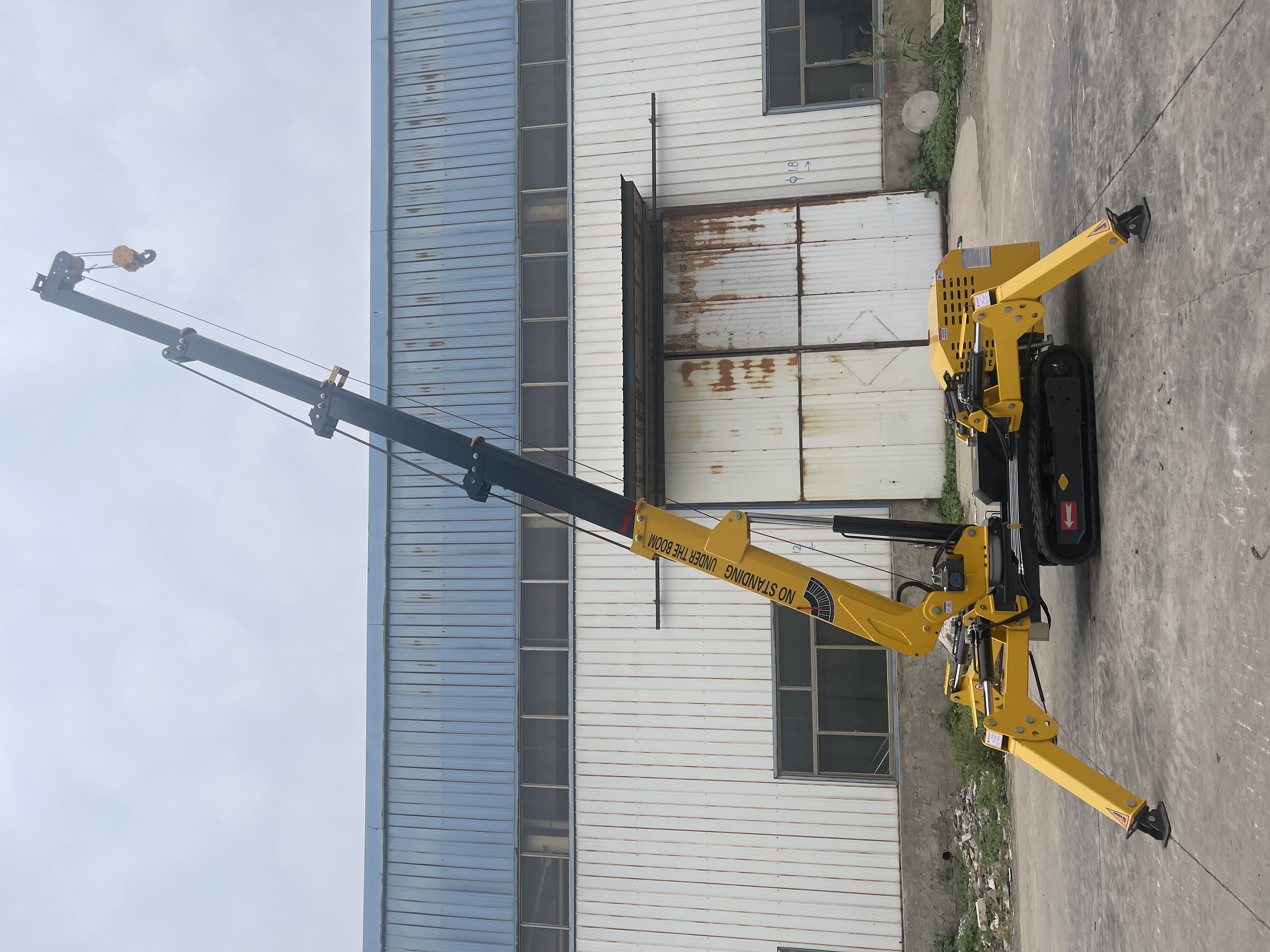 Mini Crawler Spider Crane Telescopic Boom Hydraulic Lifter For Indoor Narrow Space High-Altitude Lifting