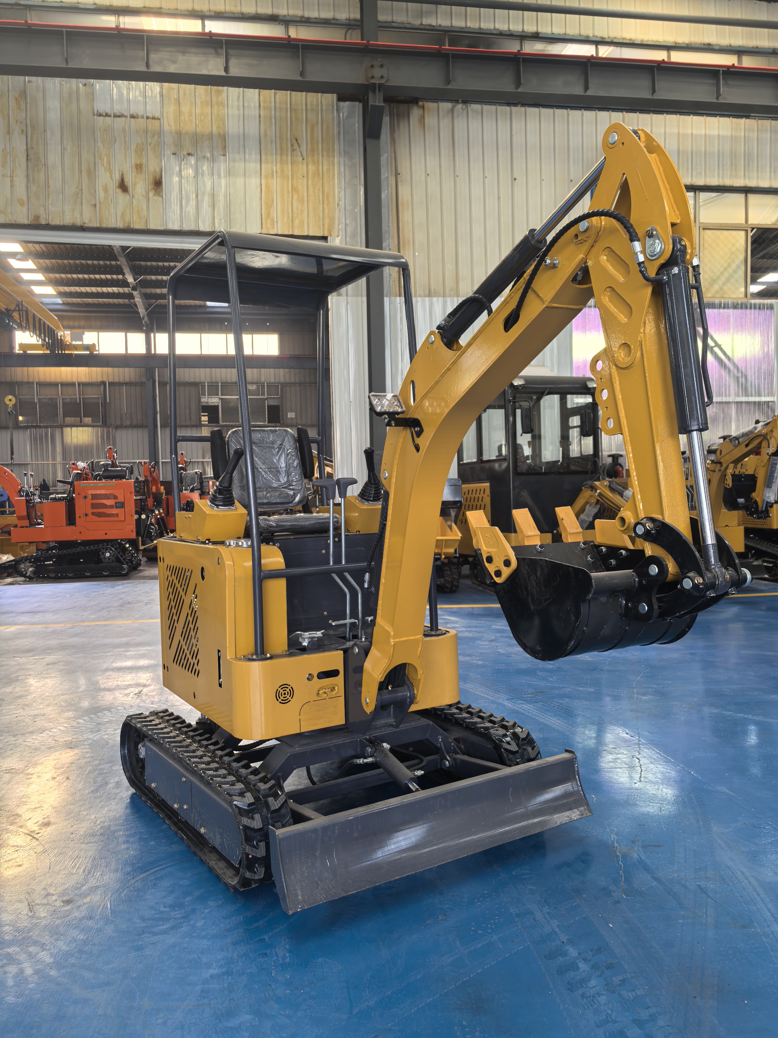 Model 1.3 Ton Mini Excavator Retractable Chassis Rubber Track Orchard Indoor Breeding Digger Ready Stock