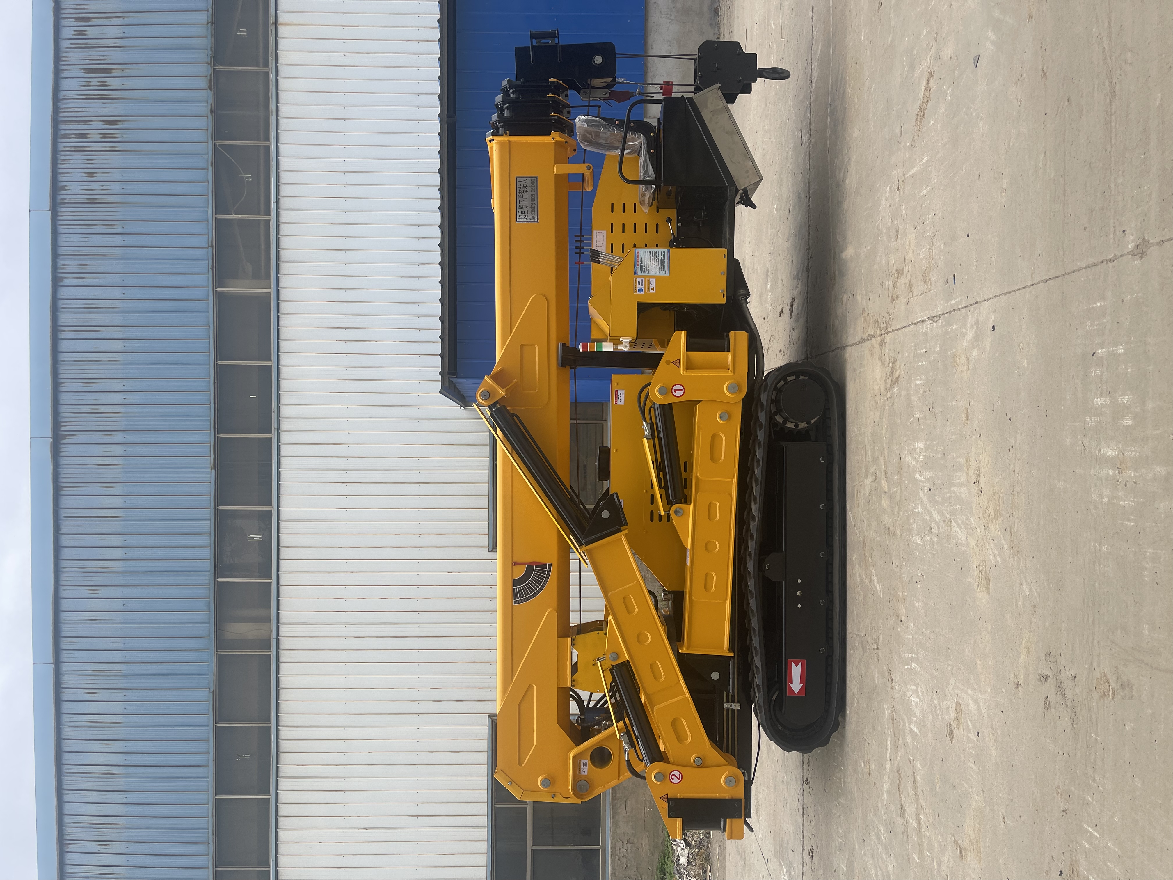 Large Tonnage Crawler Spider Crane With Operator Cabin Multi-Section Telescopic Boom Hydraulic Lifter For Factory Heavy Lifting