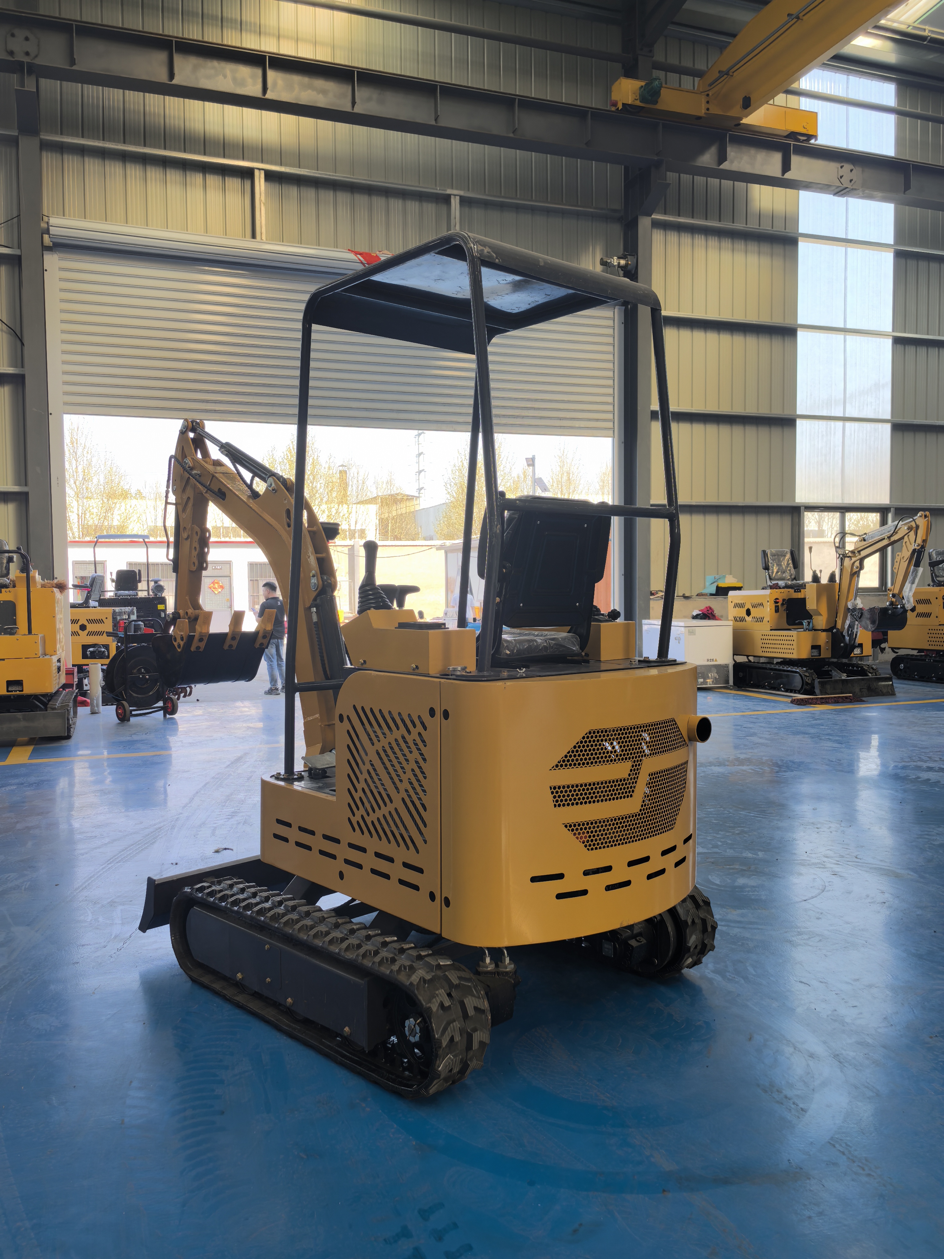 Model 1.3 Ton Mini Excavator Retractable Chassis Rubber Track Orchard Indoor Breeding Digger Ready Stock