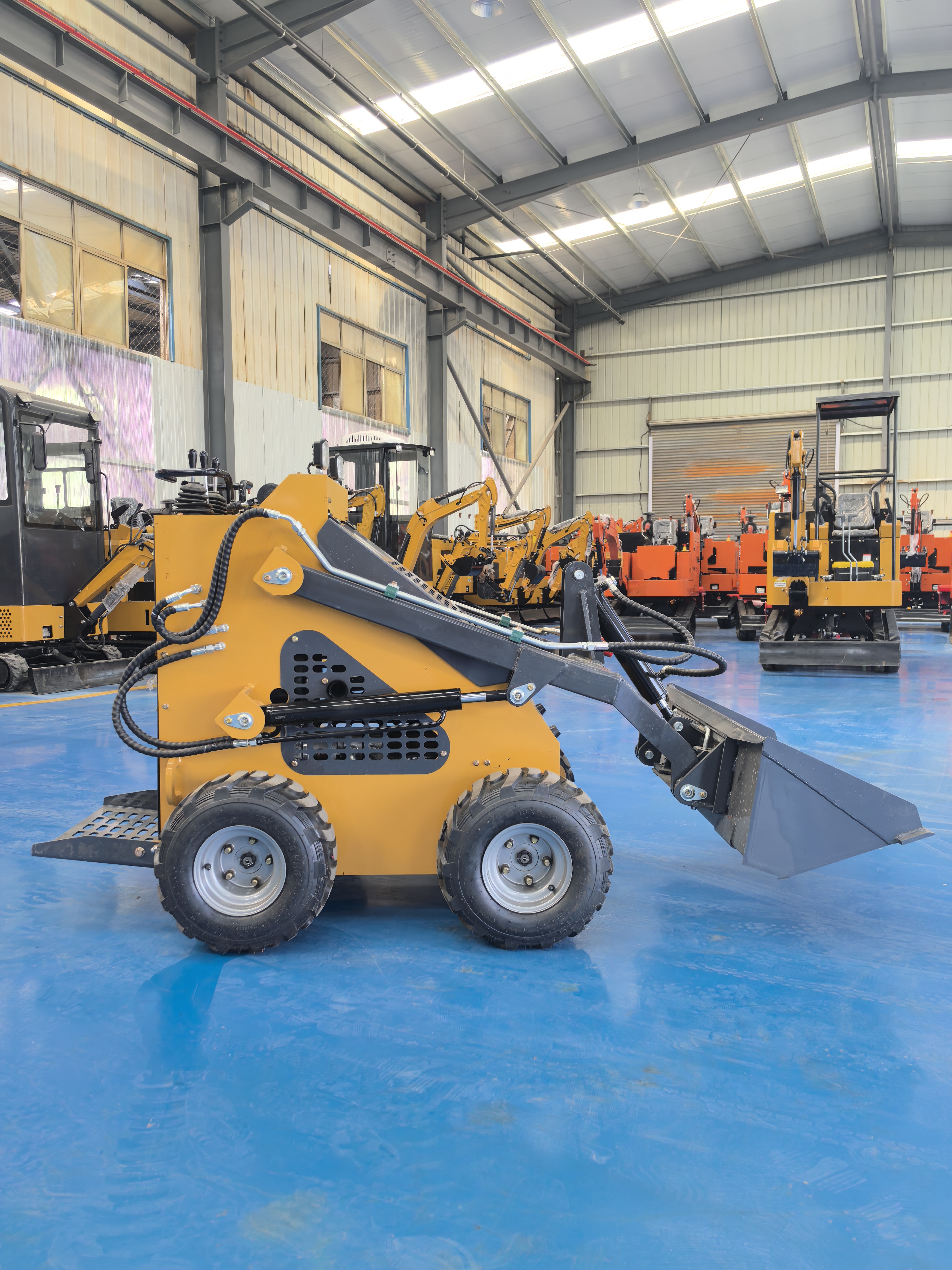 480S Mini Wheel Skid Steer Loader Household Construction Small 4WD Skid Steer With Multi Attachments Ready Stock