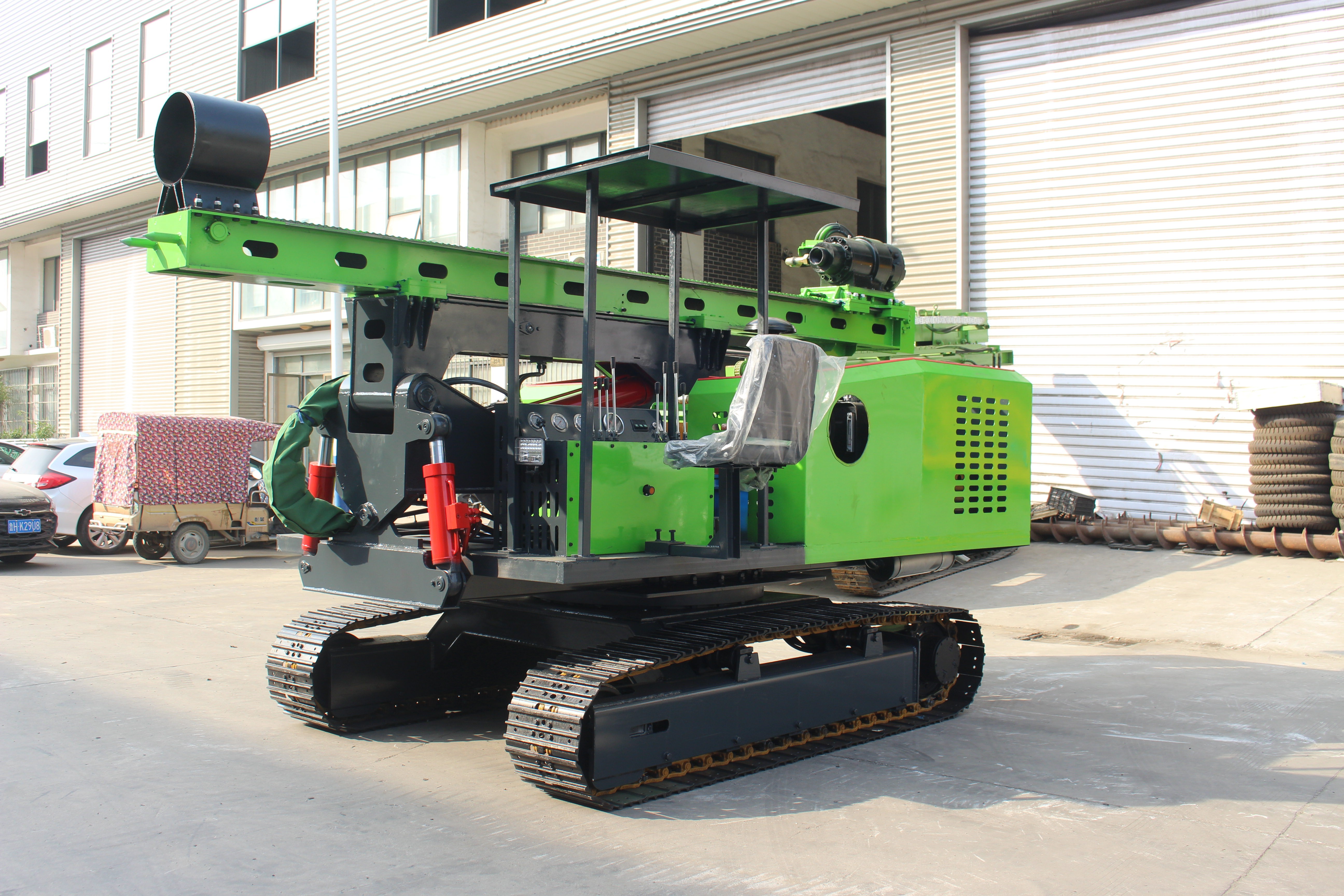 YH-03D Solar Pile Driver Tracked Full Hydraulic Soil & Rock Dual-Use Telescopic Mast PV Drilling Machine Ready Stock