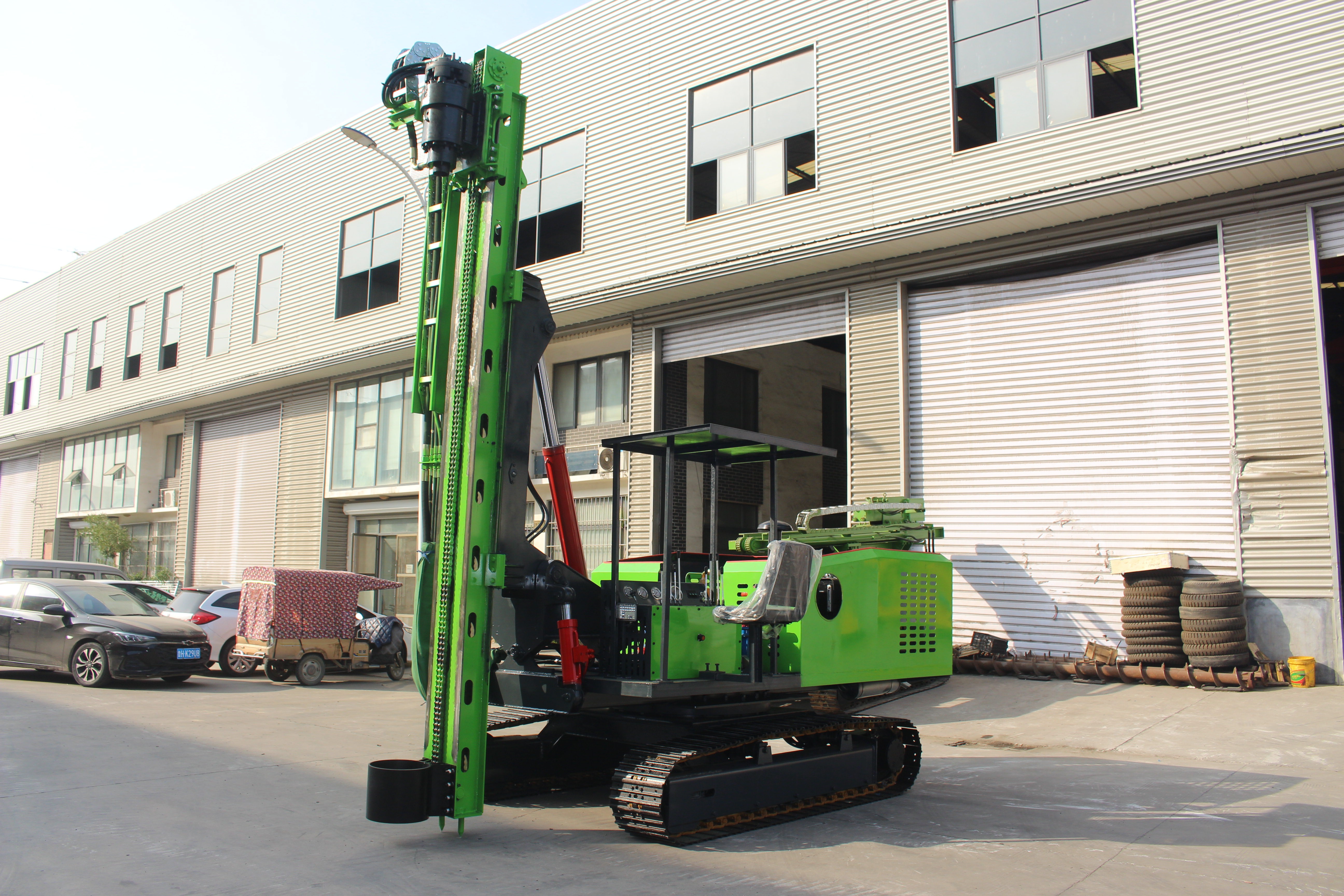 YH-03D Solar Pile Driver Tracked Full Hydraulic Soil & Rock Dual-Use Telescopic Mast PV Drilling Machine Ready Stock