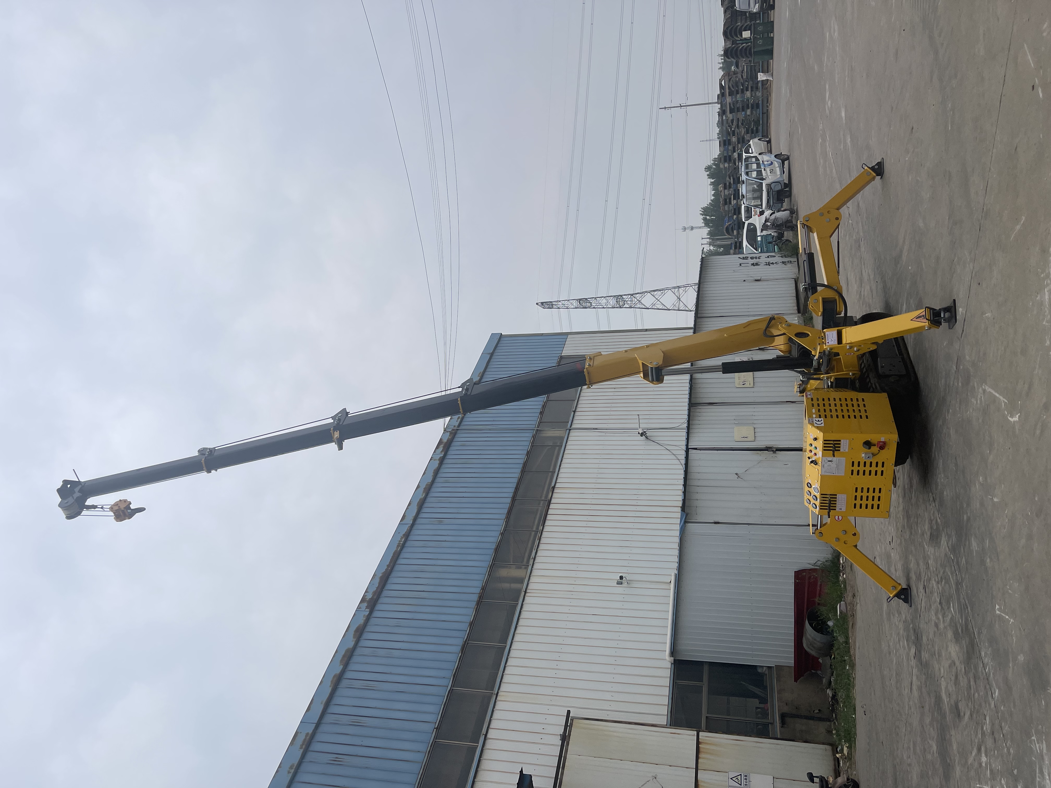 Mini Crawler Spider Crane Telescopic Boom Hydraulic Lifter For Indoor Narrow Space High-Altitude Lifting