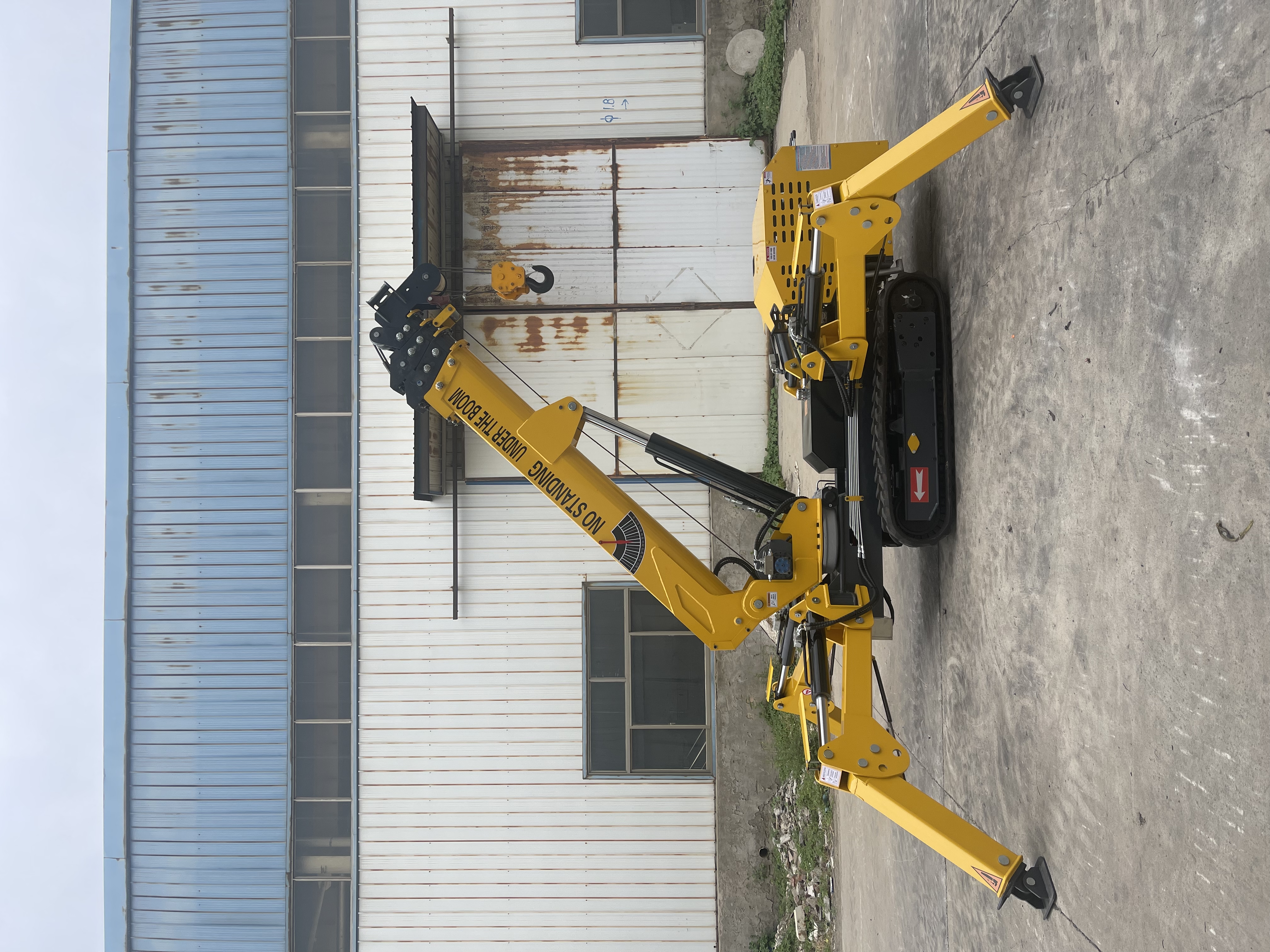 Mini Crawler Spider Crane Telescopic Boom Hydraulic Lifter For Indoor Narrow Space High-Altitude Lifting