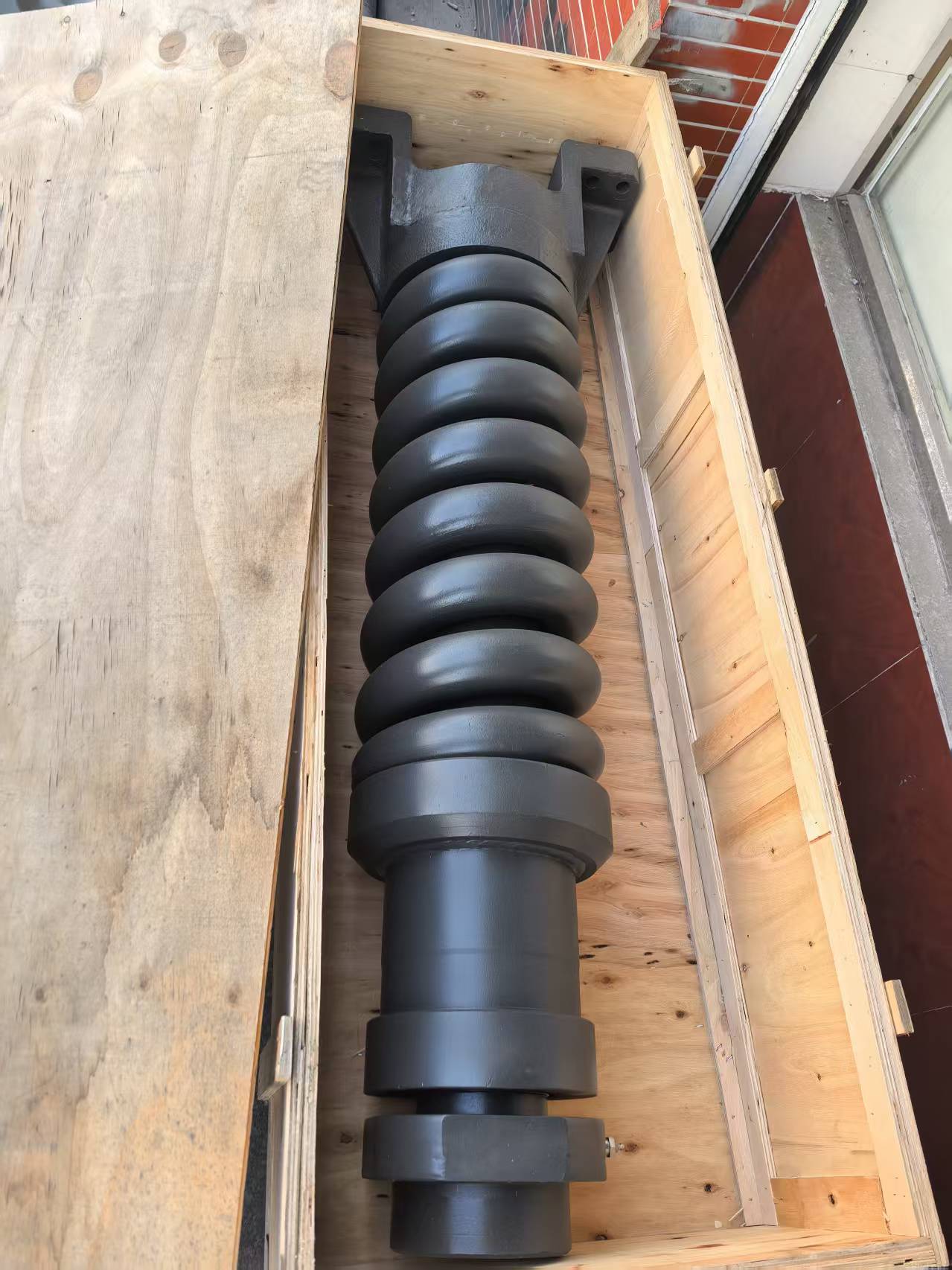 Excavator Recoil Spring Cylinder Assembly Track Adjuster Cylinder For Komatsu CAT Hitachi Doosan Undercarriage Spare Parts Export