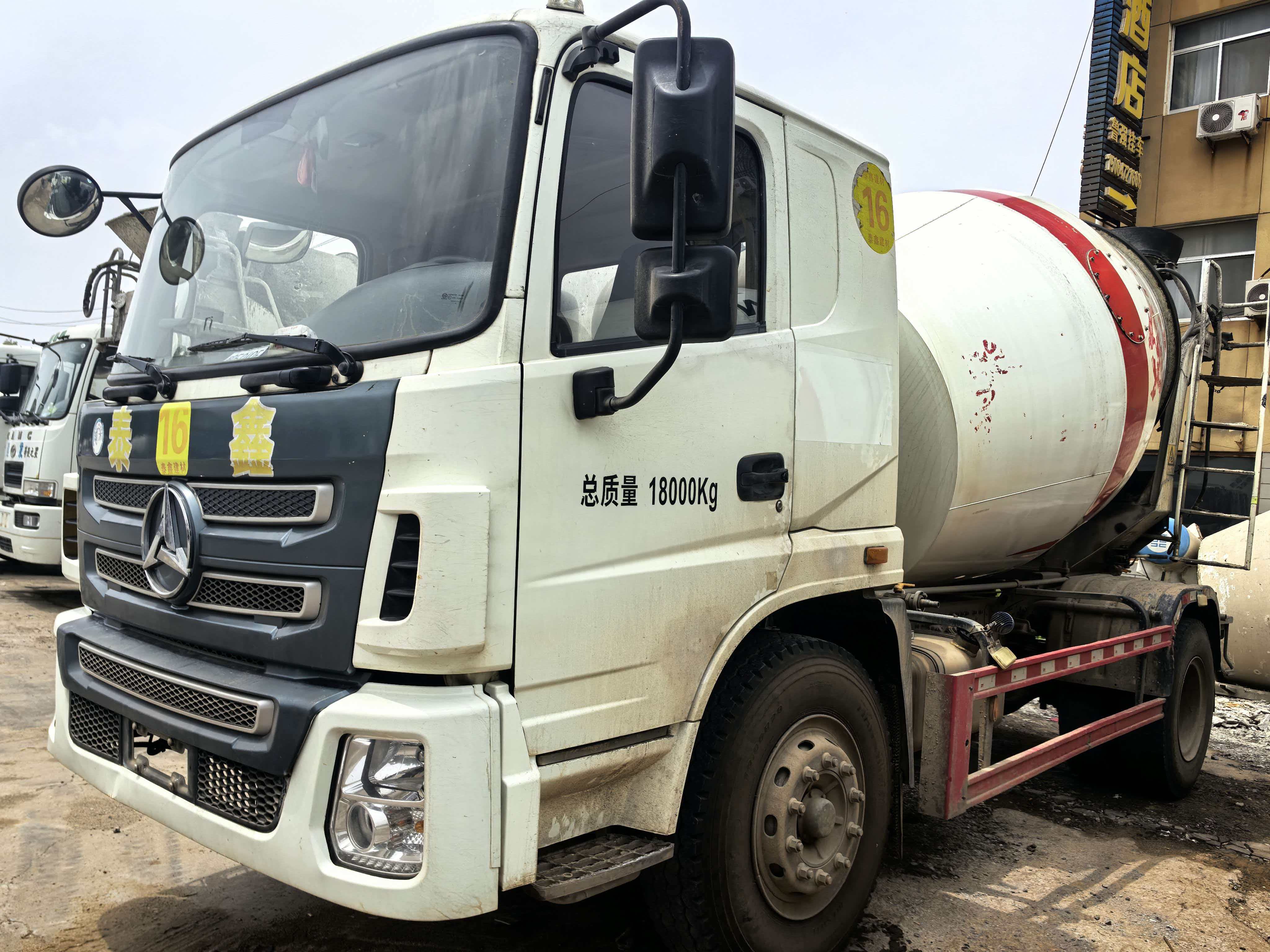 024 Used 4×2 Mini Concrete Mixer Truck 190HP Weichai Engine Short-Distance Cement Mix Tanker For Rural Construction Export