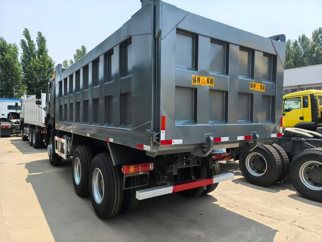 Howo 6×4 Used Dump Truck 371HP WD615 Euro 2 Construction Tipper For Sand Mine Earthwork Transportation Export