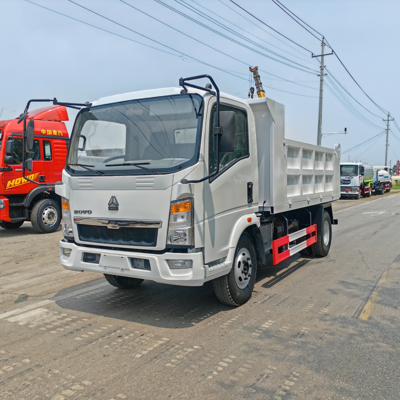Used Howo 4×2 Light Dump Tipper Euro III 115HP Mini Construction Tipper For Rural Sand Muck Transportation Export