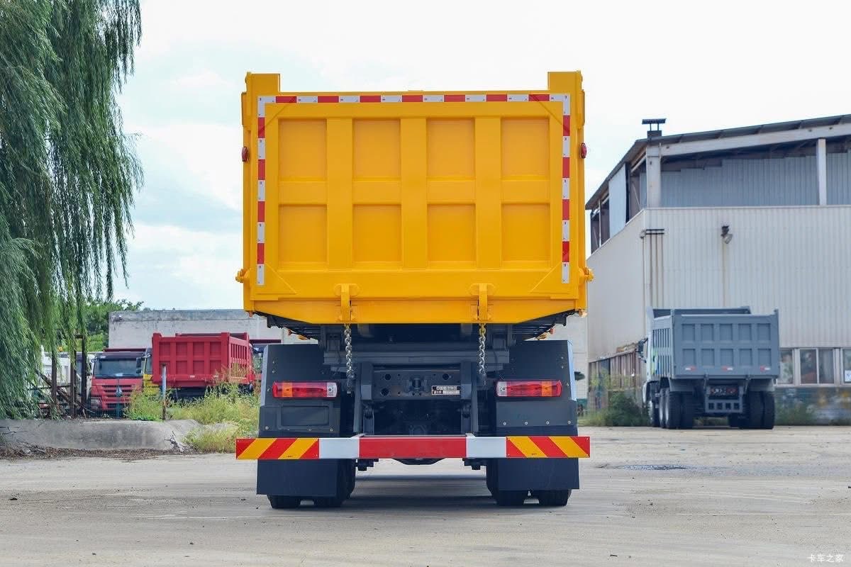 Used Remanufactured SINOTRUK HOWO TX 6X4 Dump Truck For Overseas Mine Construction Earthwork Export In Stock