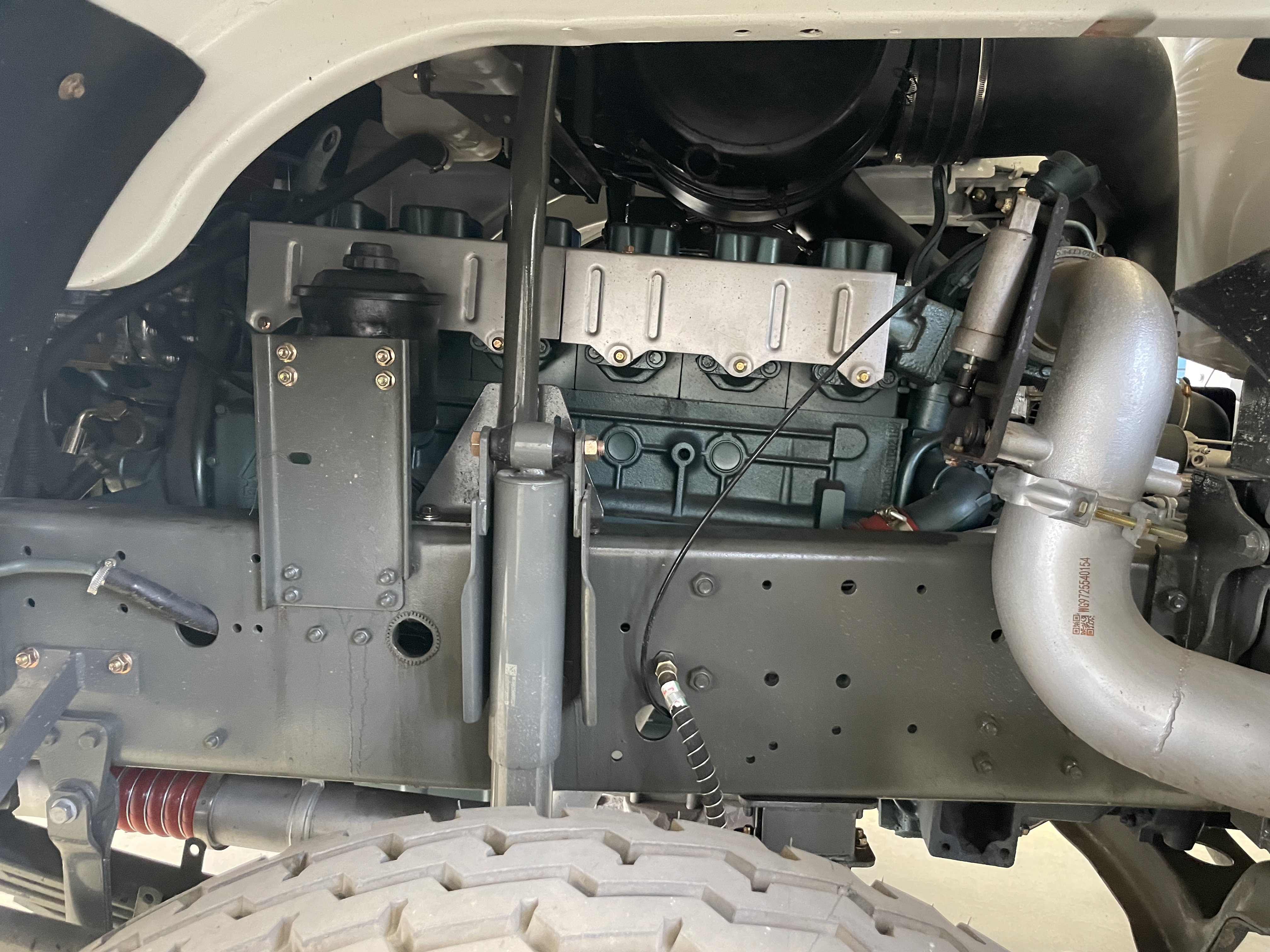 Used Remanufactured SINOTRUK HOWO 6X4 Oil Tank Truck Fuel Delivery Tanker For Cross-Border Export In Stock